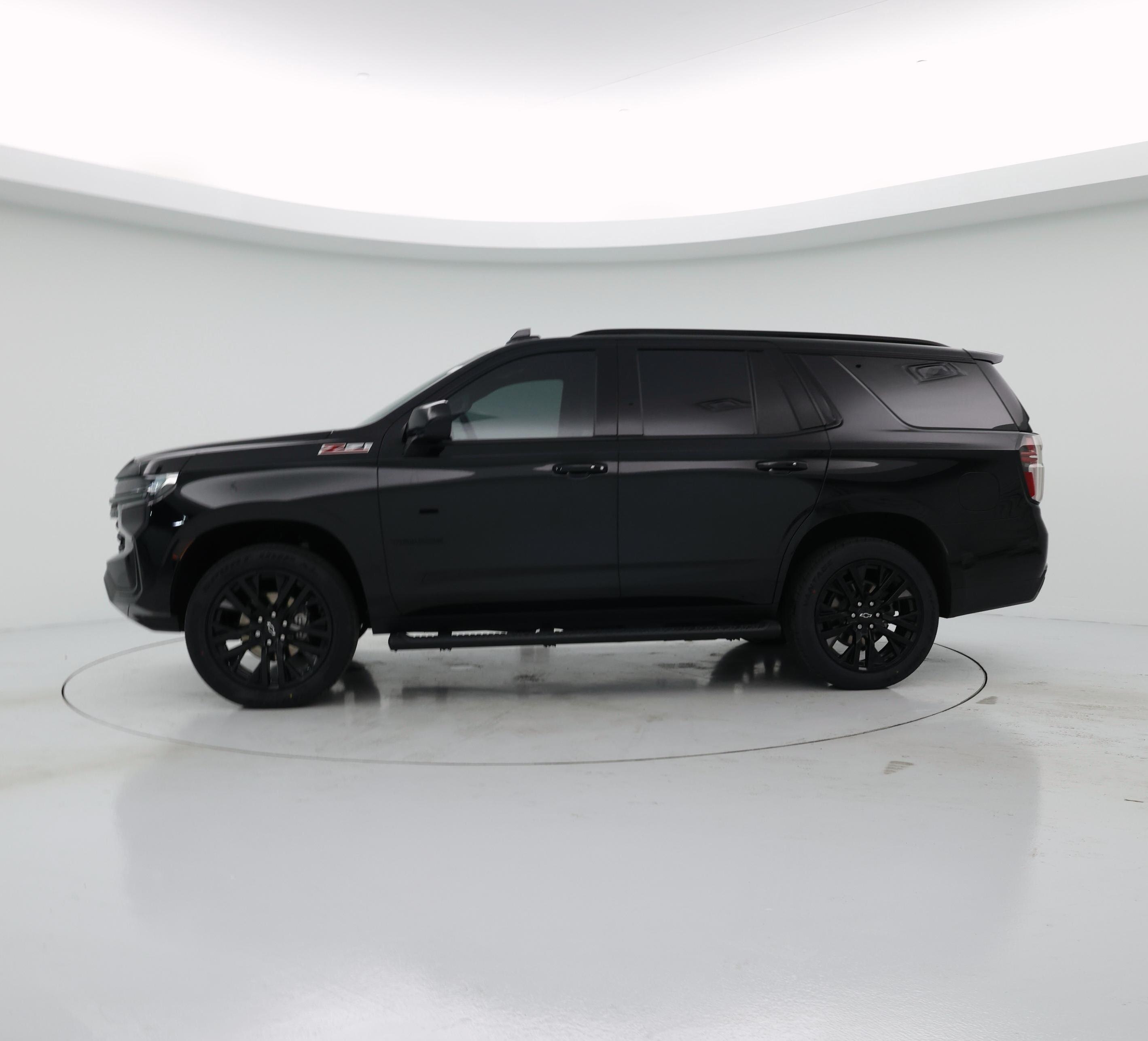 Thumbnail: 2021 Chevrolet Tahoe - 3