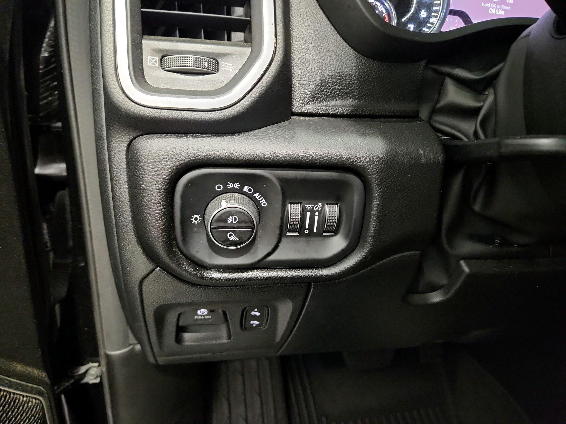 Thumbnail: 2025 RAM 1500 - 13