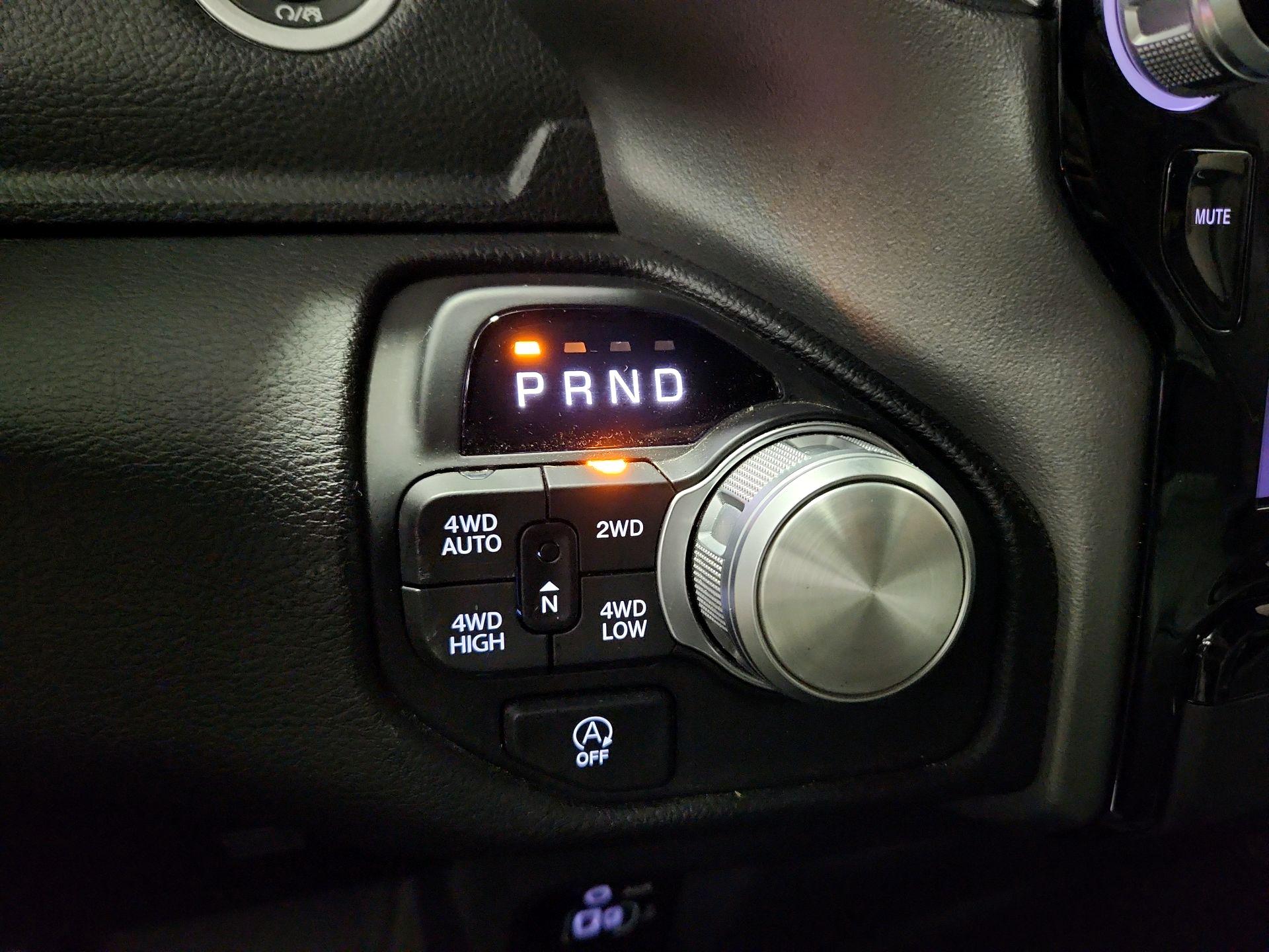 Thumbnail: 2025 RAM 1500 - 17