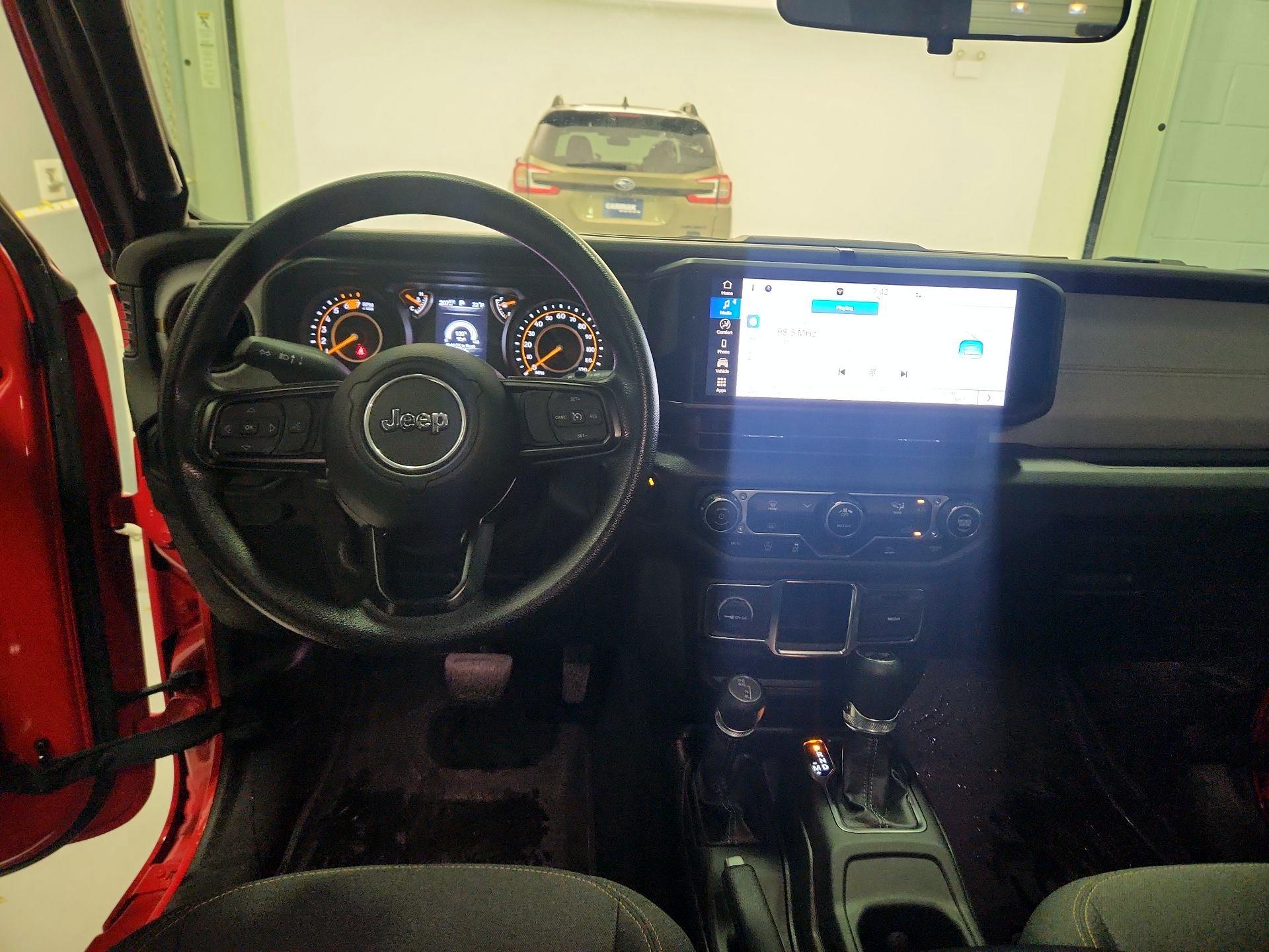 Thumbnail: 2024 Jeep Wrangler - 9