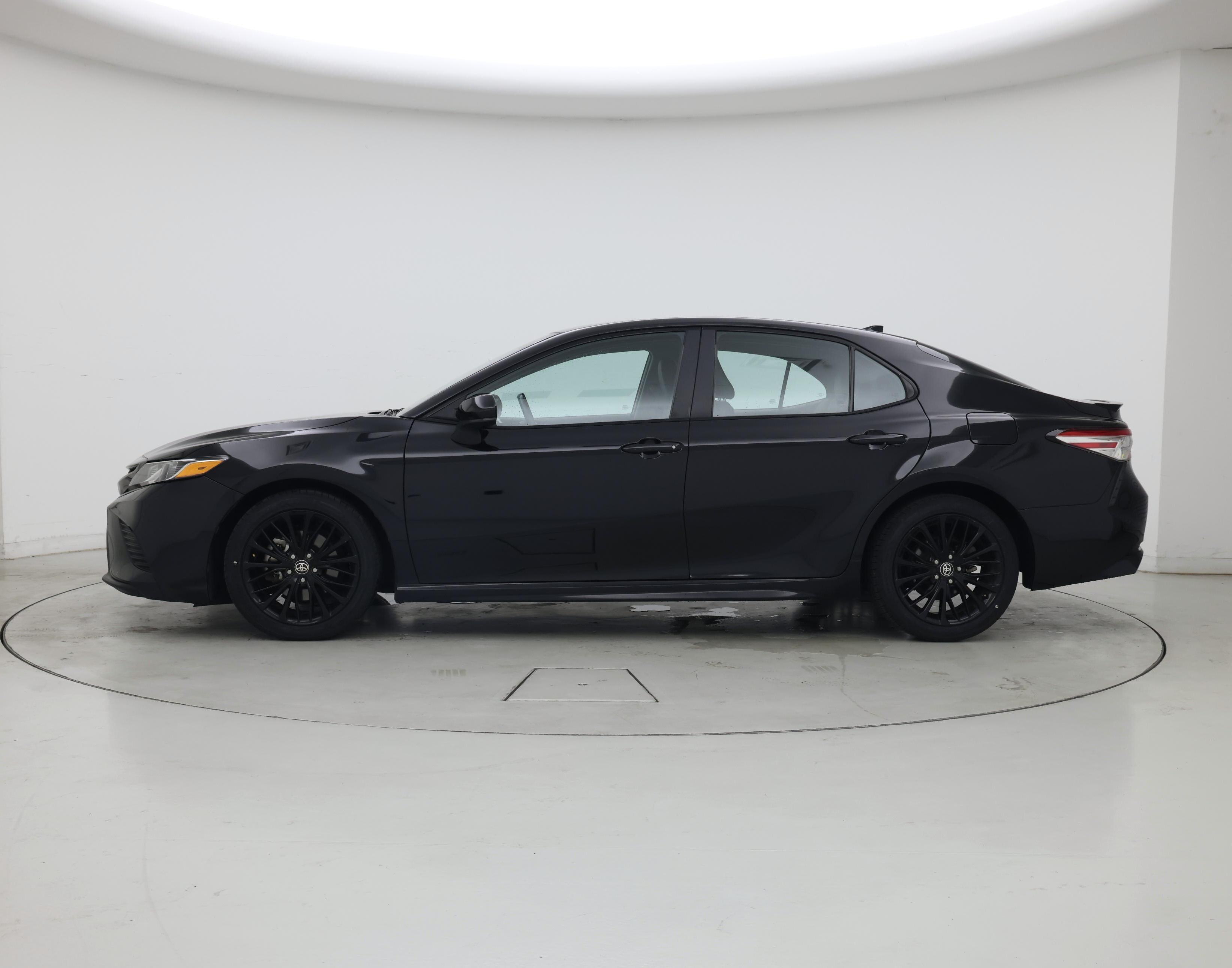 Thumbnail: 2020 Toyota Camry - 3