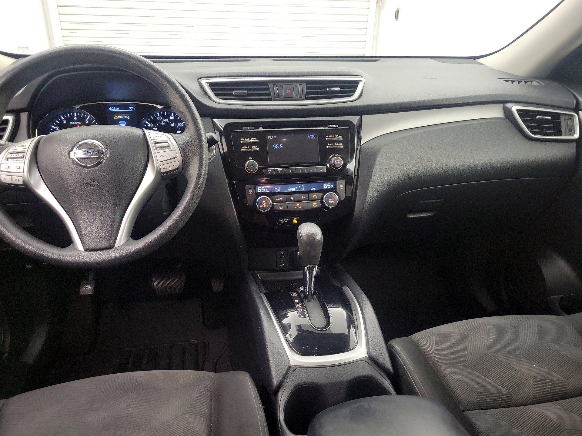 Thumbnail: 2016 Nissan Rogue - 9