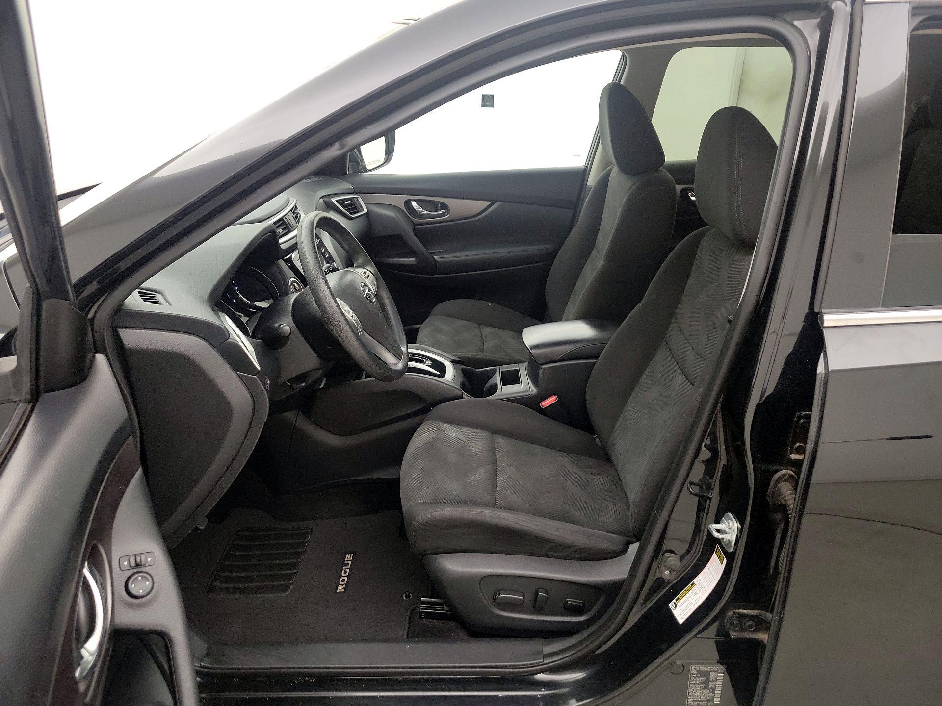 Thumbnail: 2016 Nissan Rogue - 11