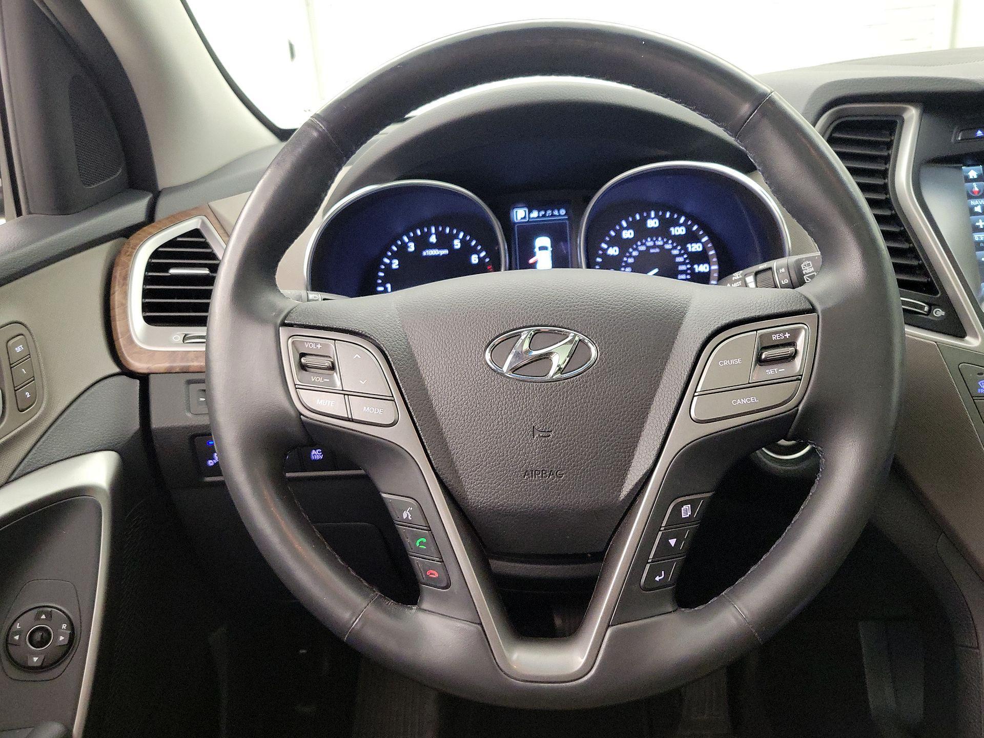 Thumbnail: 2017 Hyundai Santa Fe - 10
