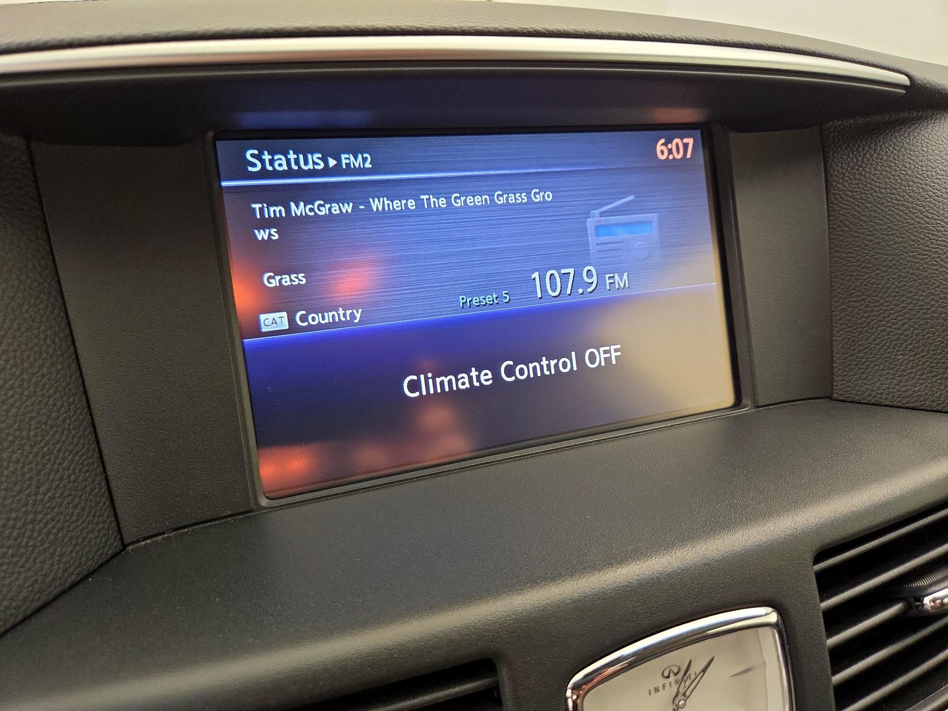 Thumbnail: 2015 INFINITI Q70 - 16