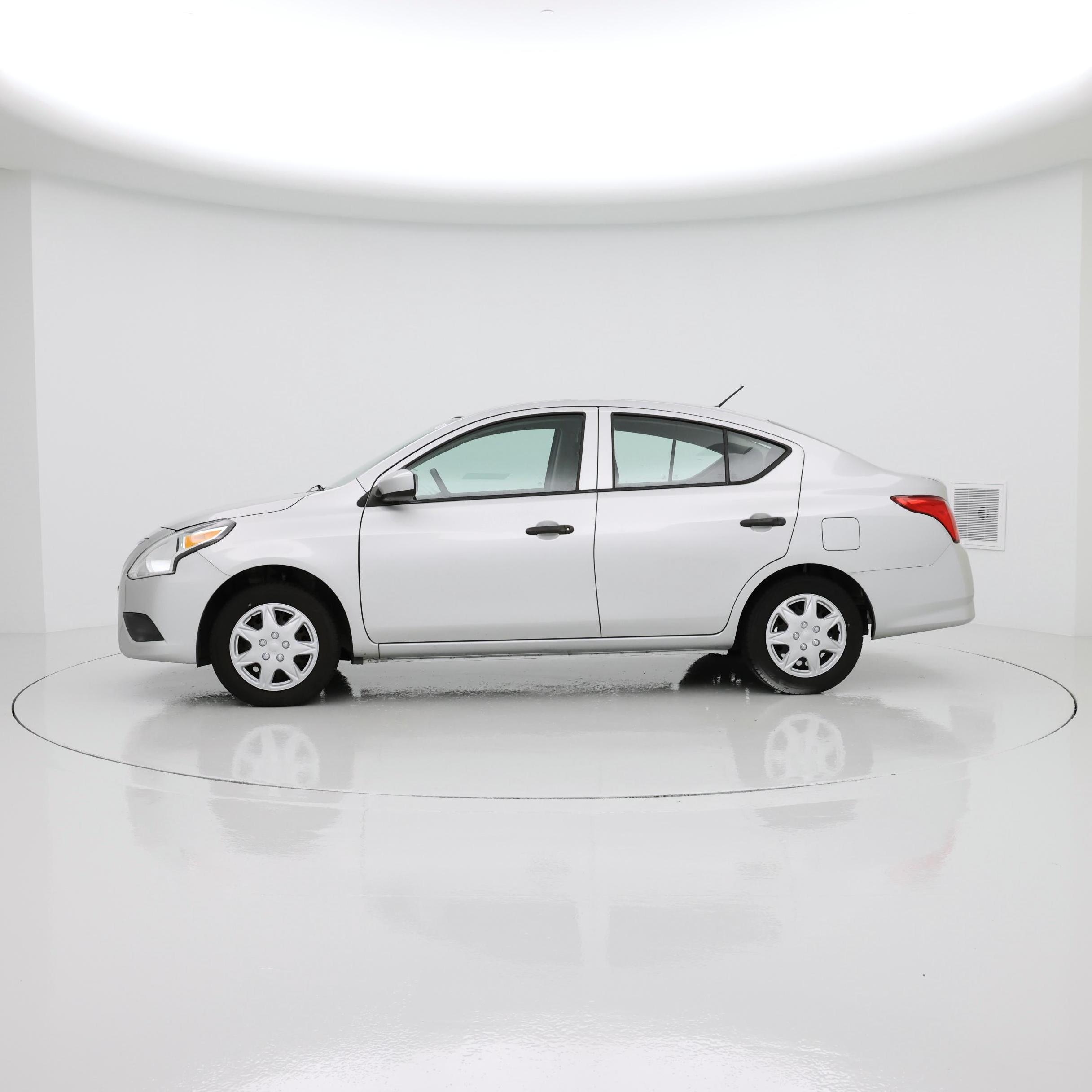 Thumbnail: 2019 Nissan Versa - 3