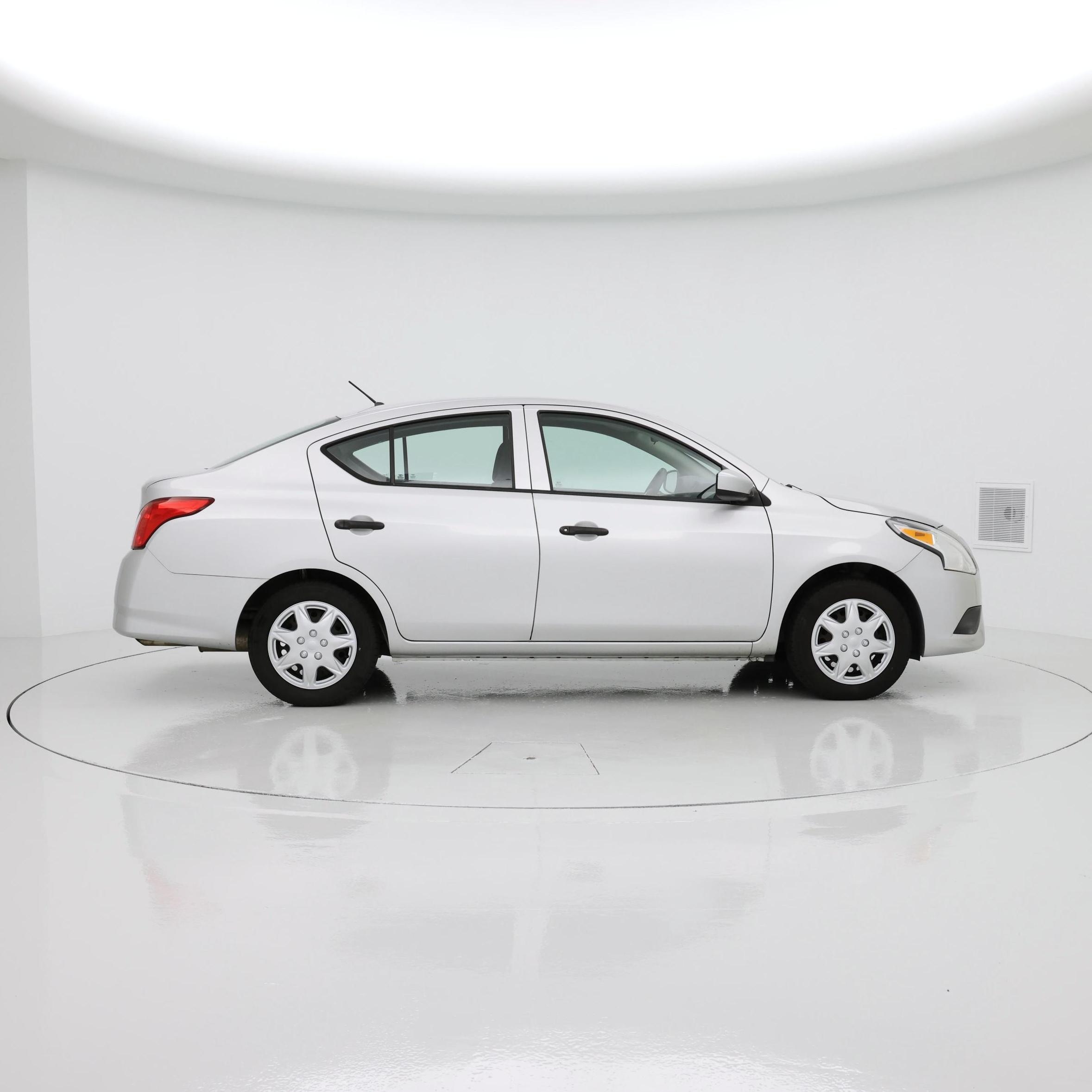 Thumbnail: 2019 Nissan Versa - 7