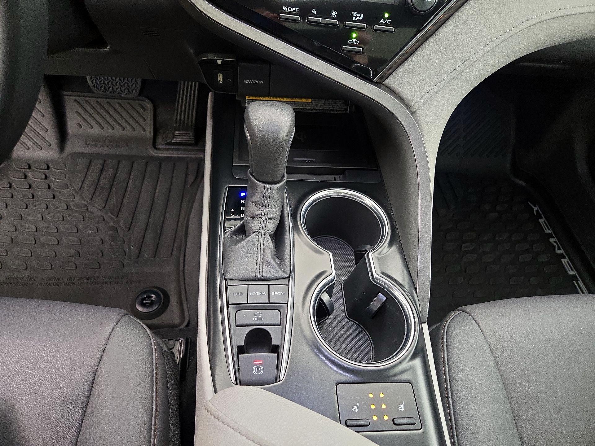 Thumbnail: 2019 Toyota Camry - 18