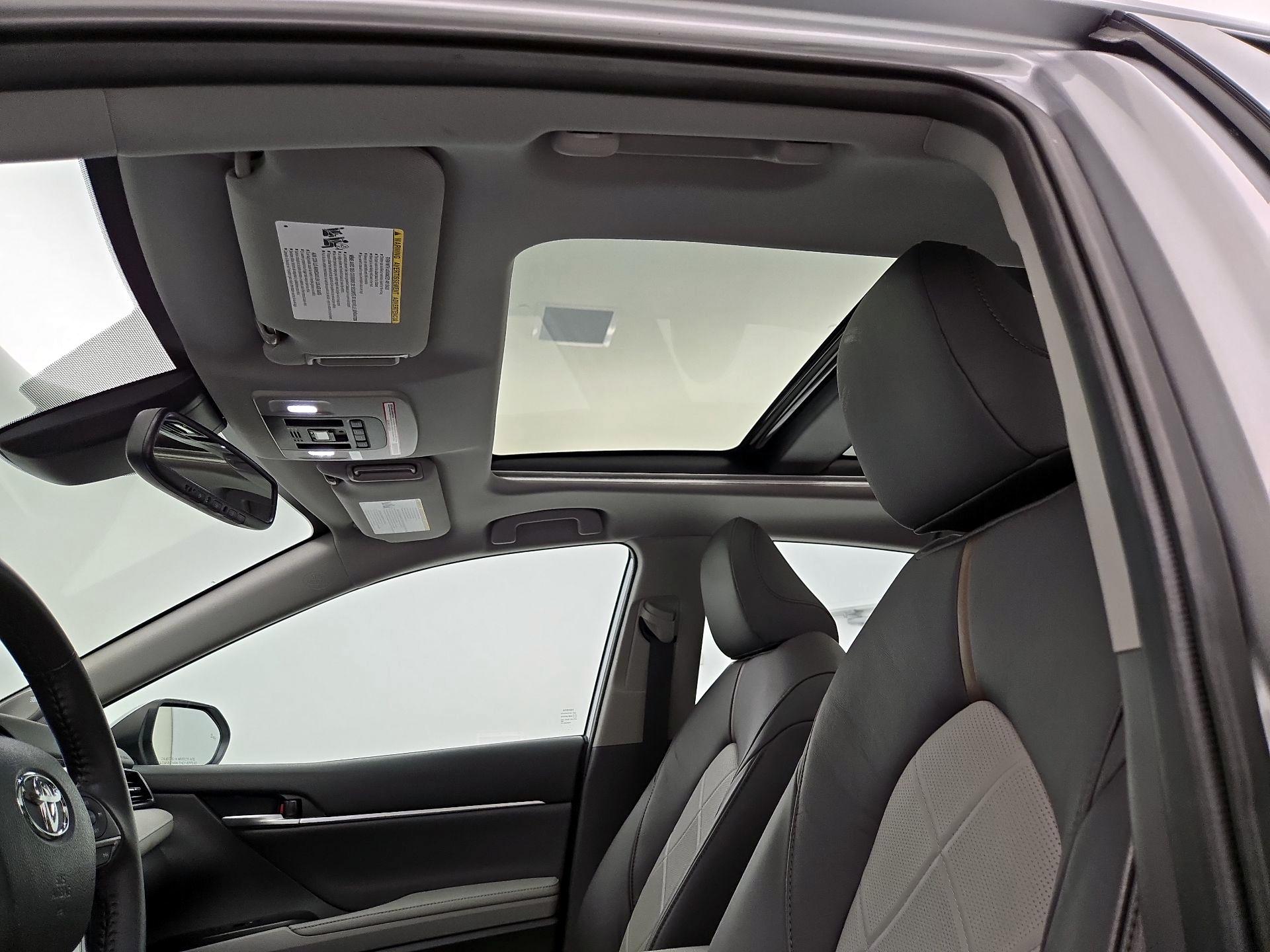 Thumbnail: 2019 Toyota Camry - 20