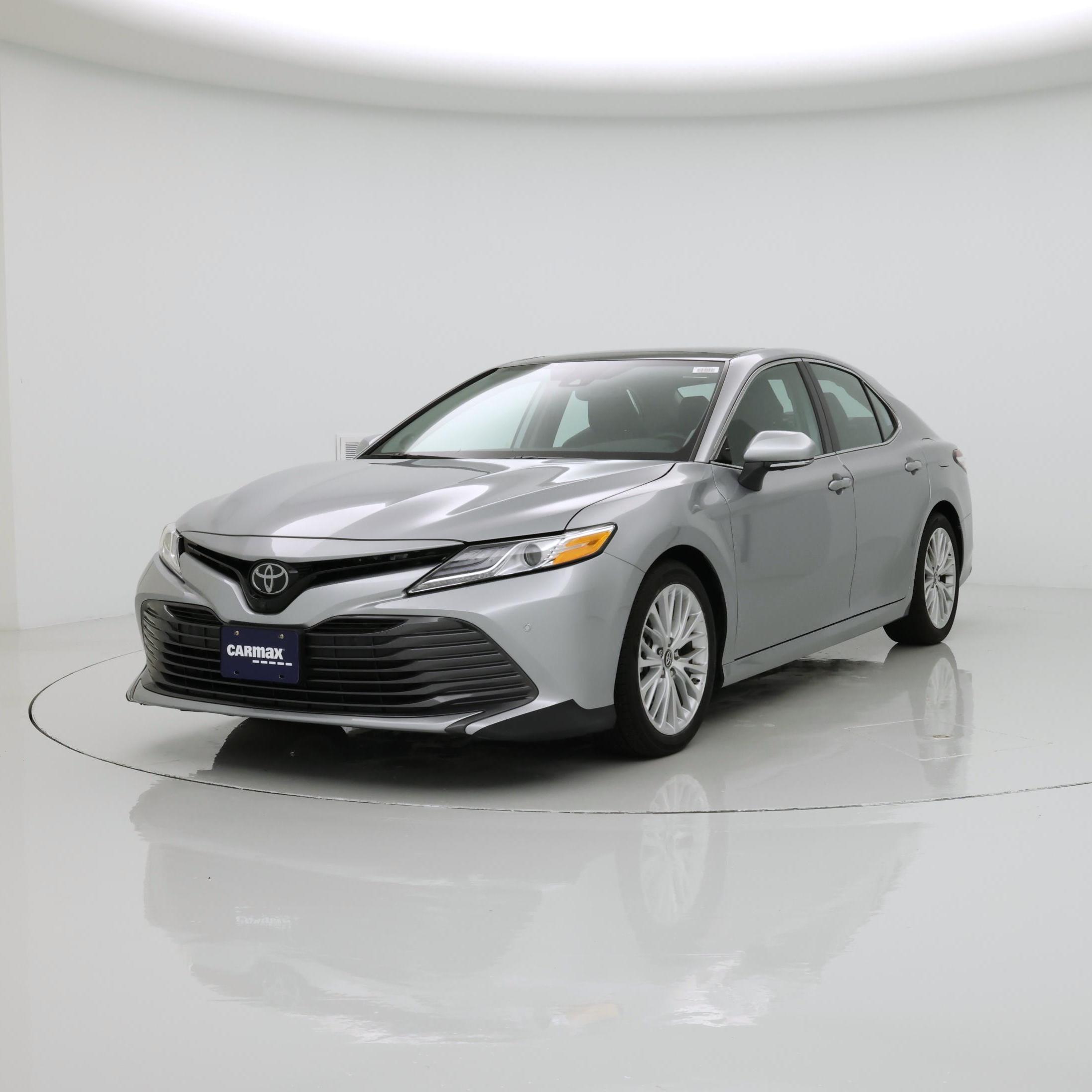 Thumbnail: 2019 Toyota Camry - 4