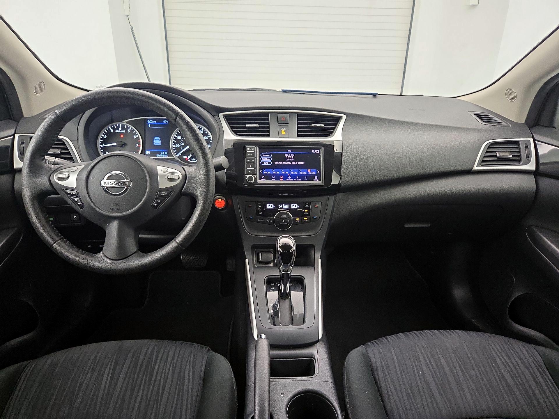 Thumbnail: 2019 Nissan Sentra - 9