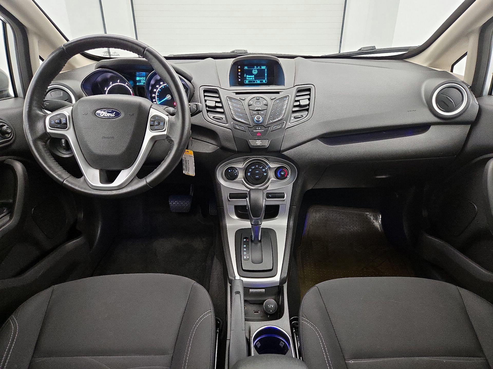 Thumbnail: 2015 Ford Fiesta - 9