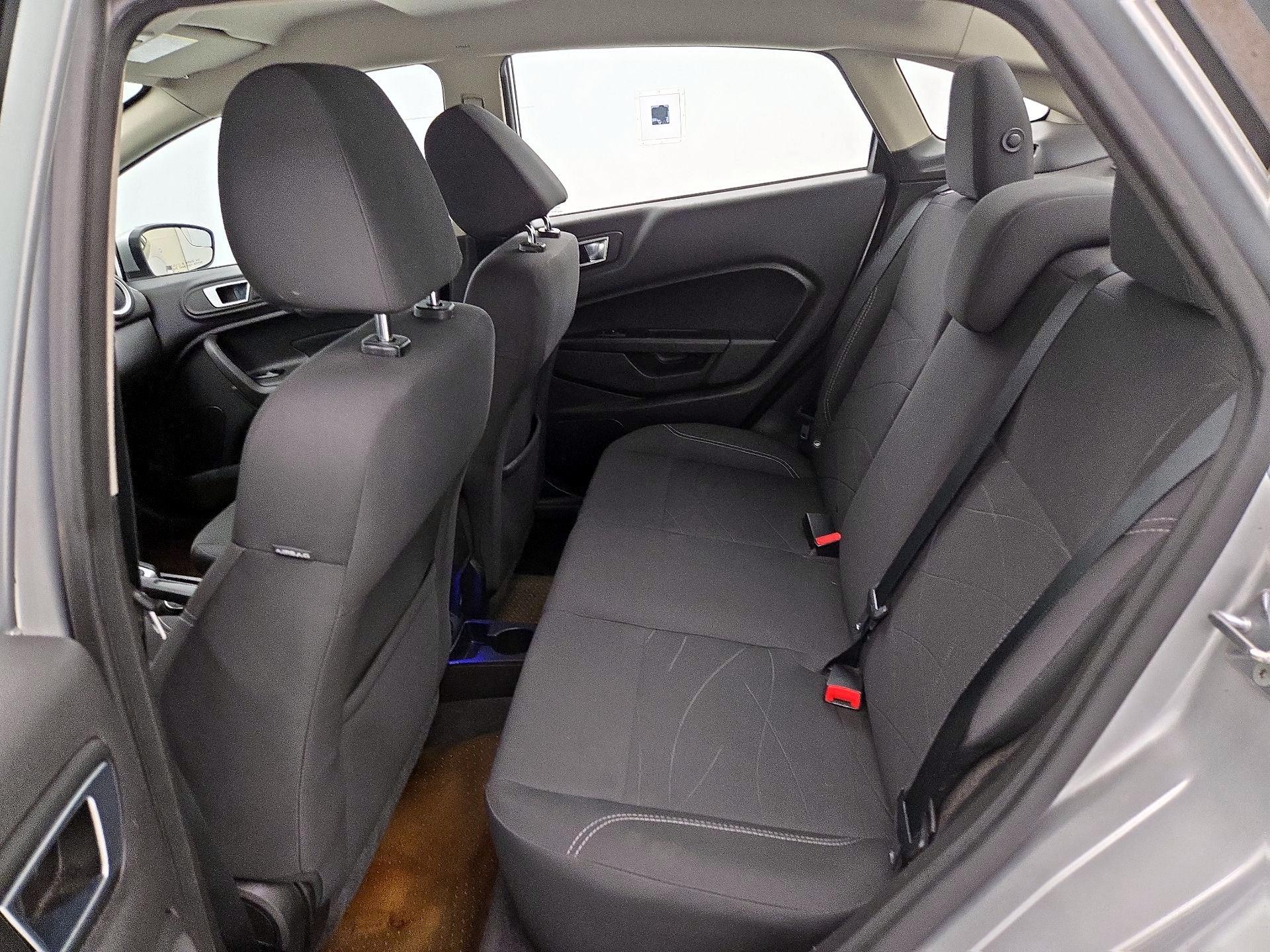 Thumbnail: 2015 Ford Fiesta - 18