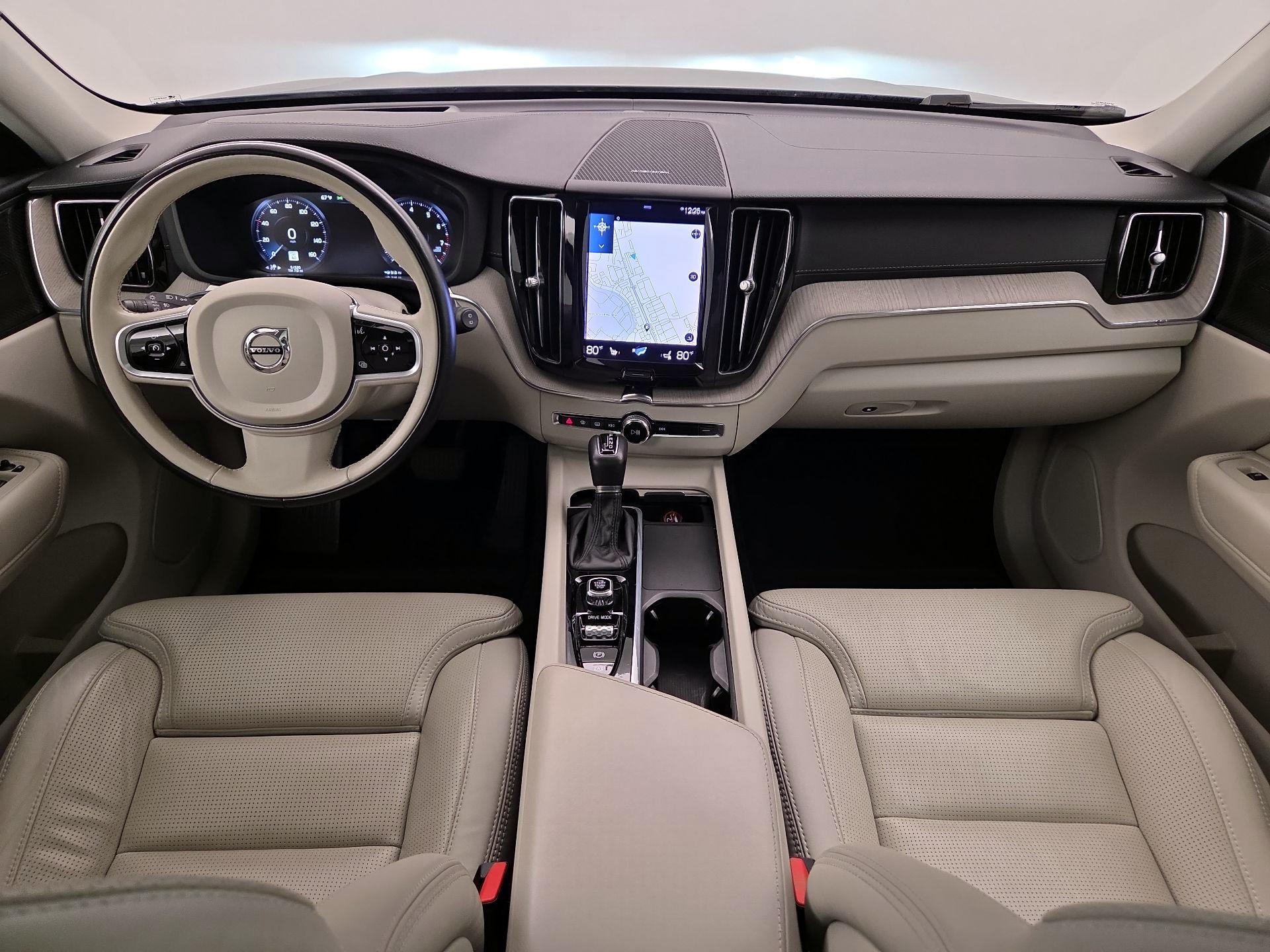 Thumbnail: 2021 Volvo XC60 - 9