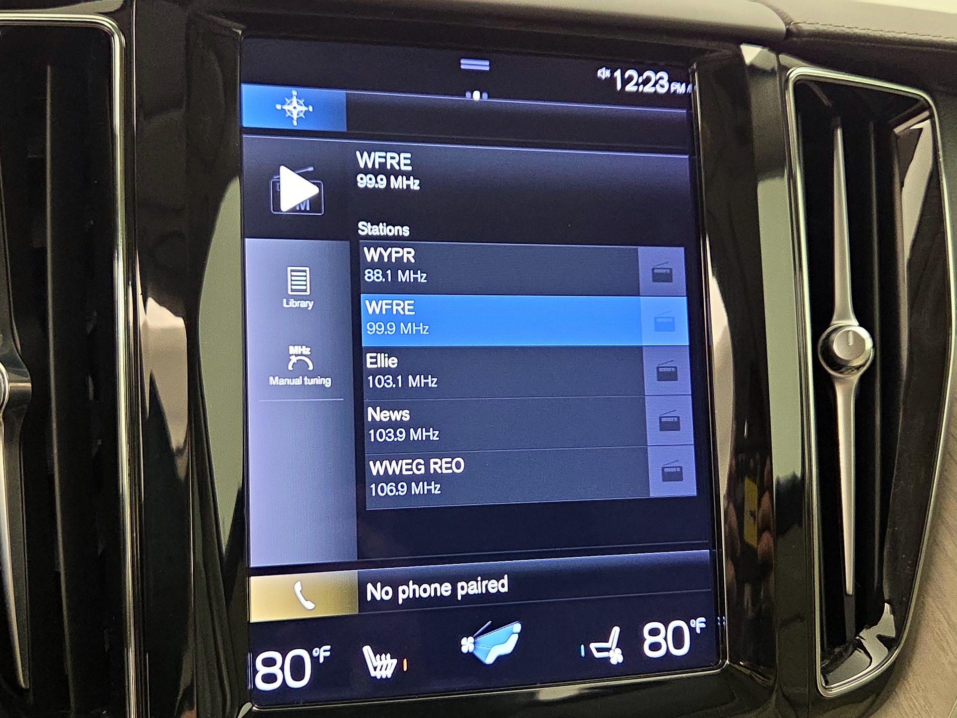 Thumbnail: 2021 Volvo XC60 - 16