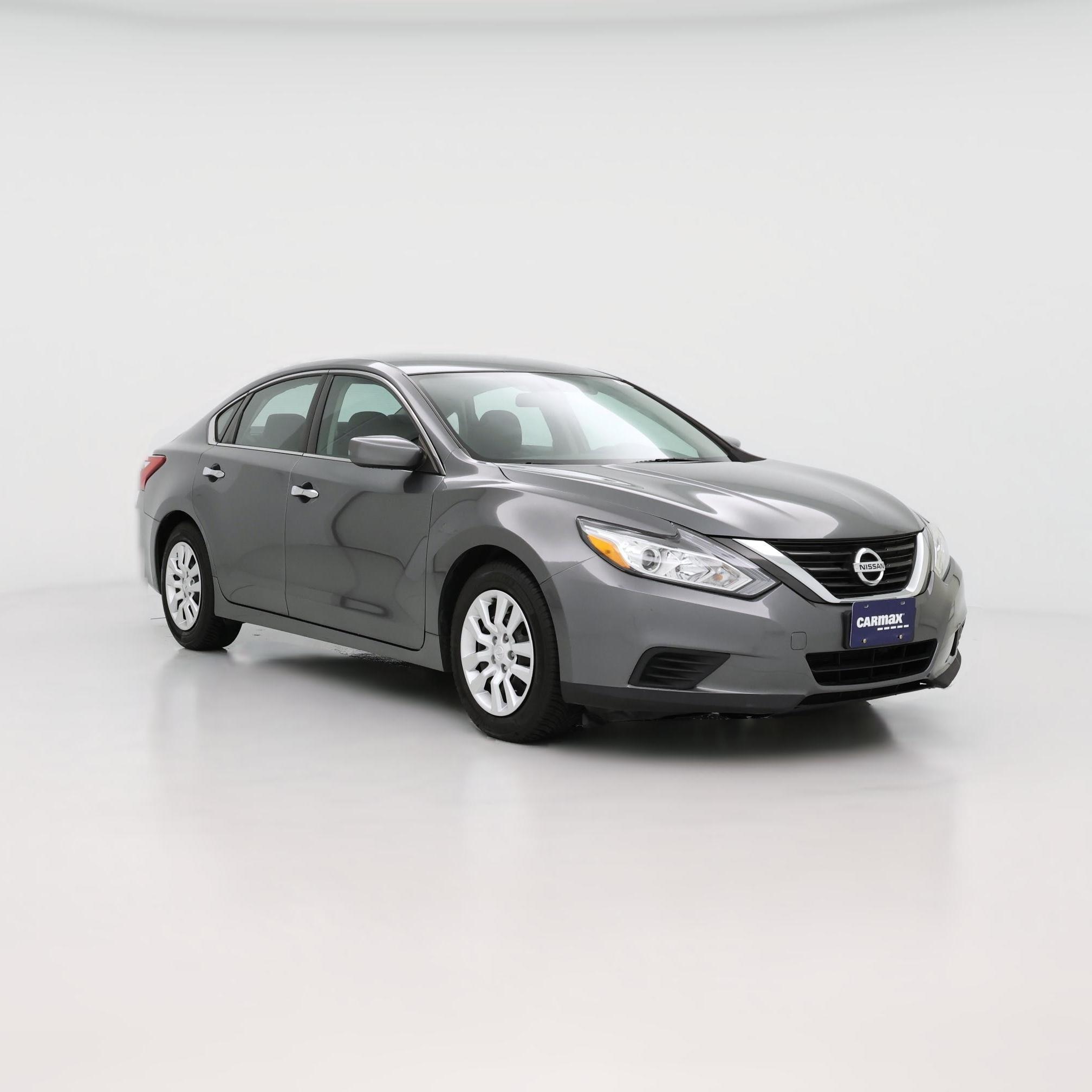 Thumbnail: 2017 Nissan Altima - 1