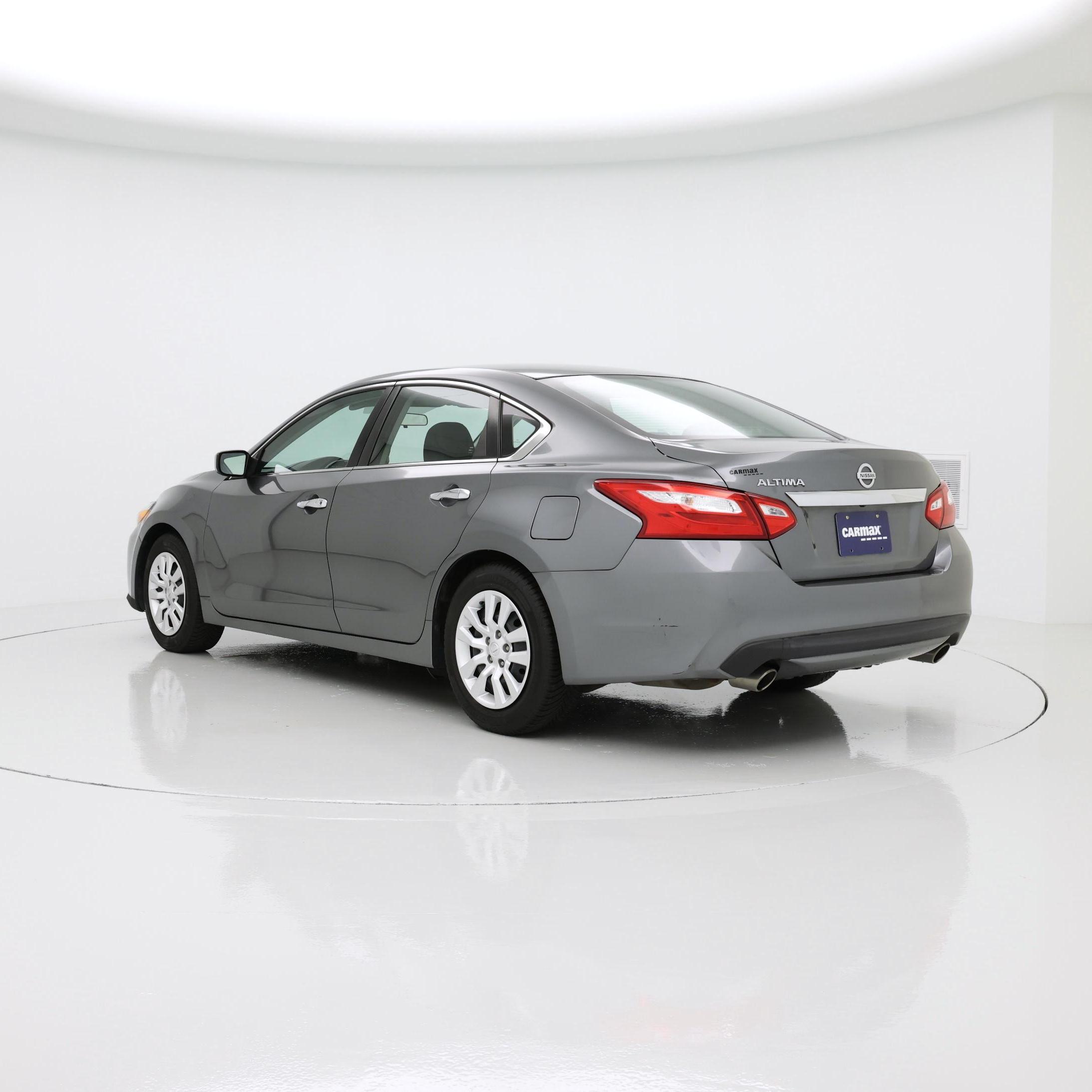 Thumbnail: 2017 Nissan Altima - 2