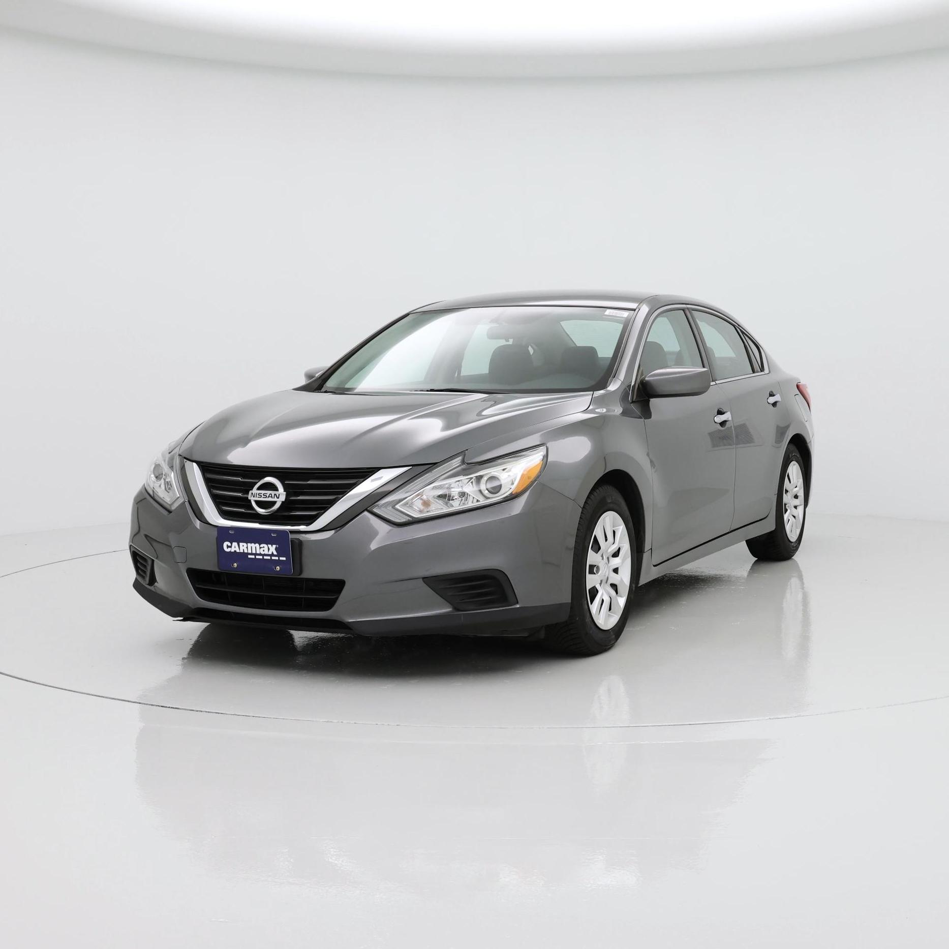 Thumbnail: 2017 Nissan Altima - 4