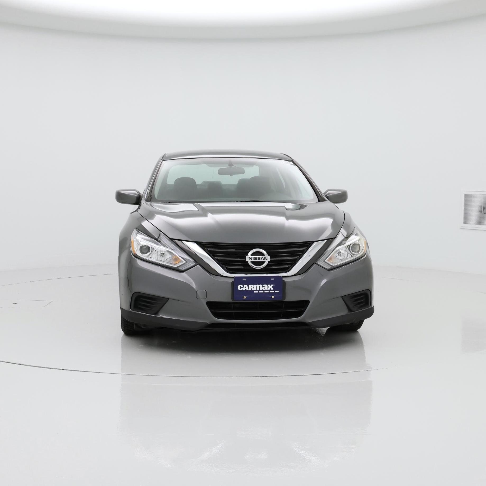 Thumbnail: 2017 Nissan Altima - 5
