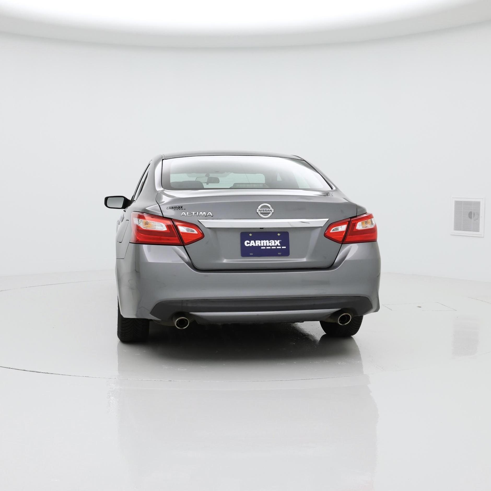 Thumbnail: 2017 Nissan Altima - 6