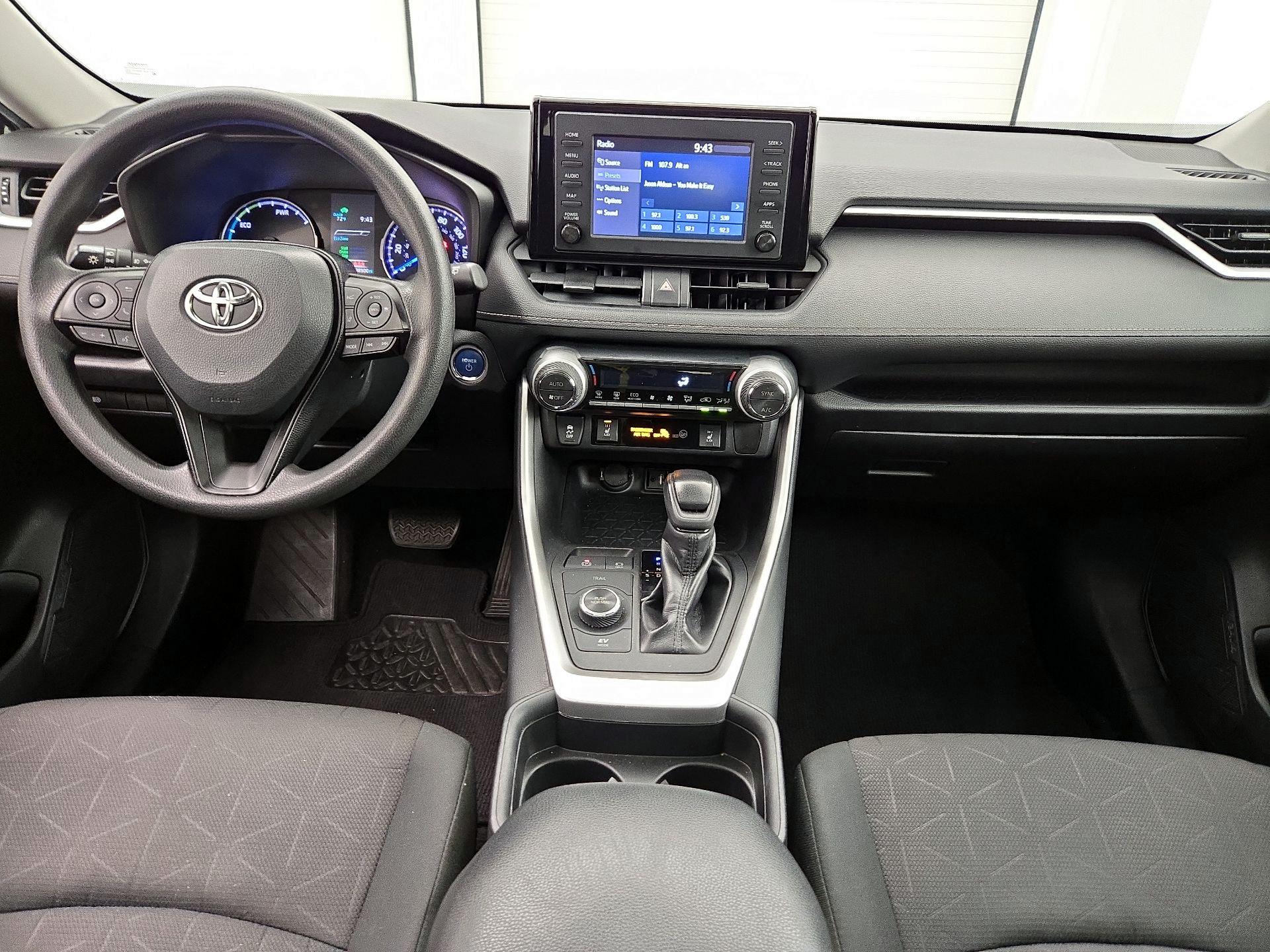 Thumbnail: 2019 Toyota RAV4 - 9