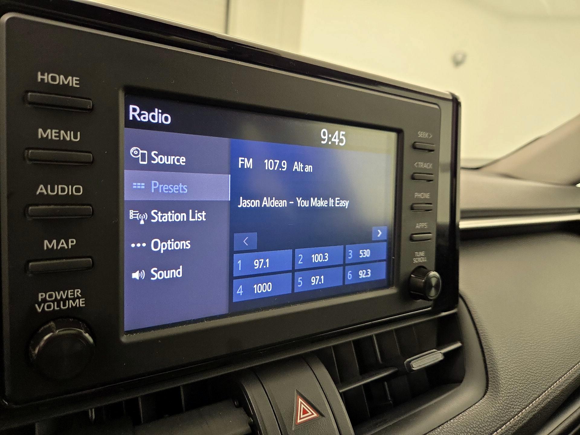 Thumbnail: 2019 Toyota RAV4 - 15