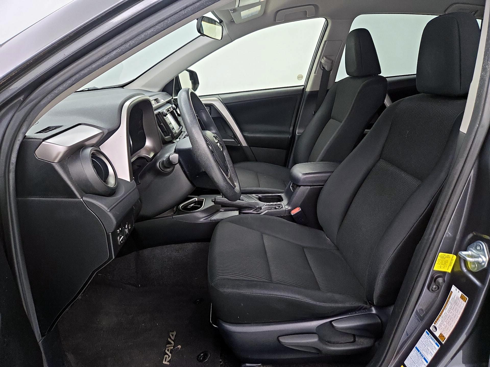 Thumbnail: 2018 Toyota RAV4 - 11