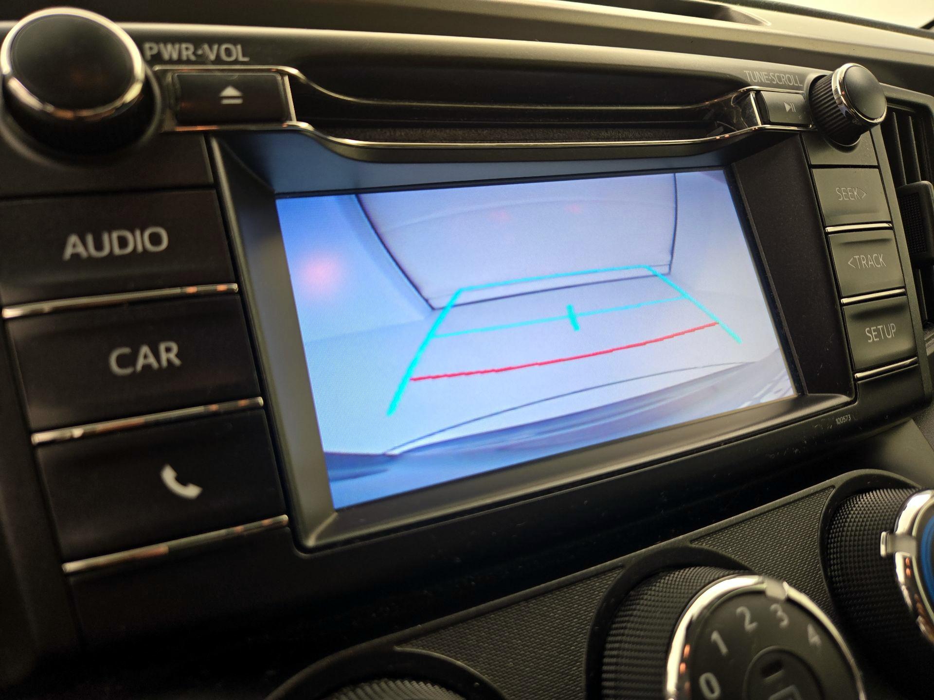 Thumbnail: 2018 Toyota RAV4 - 14