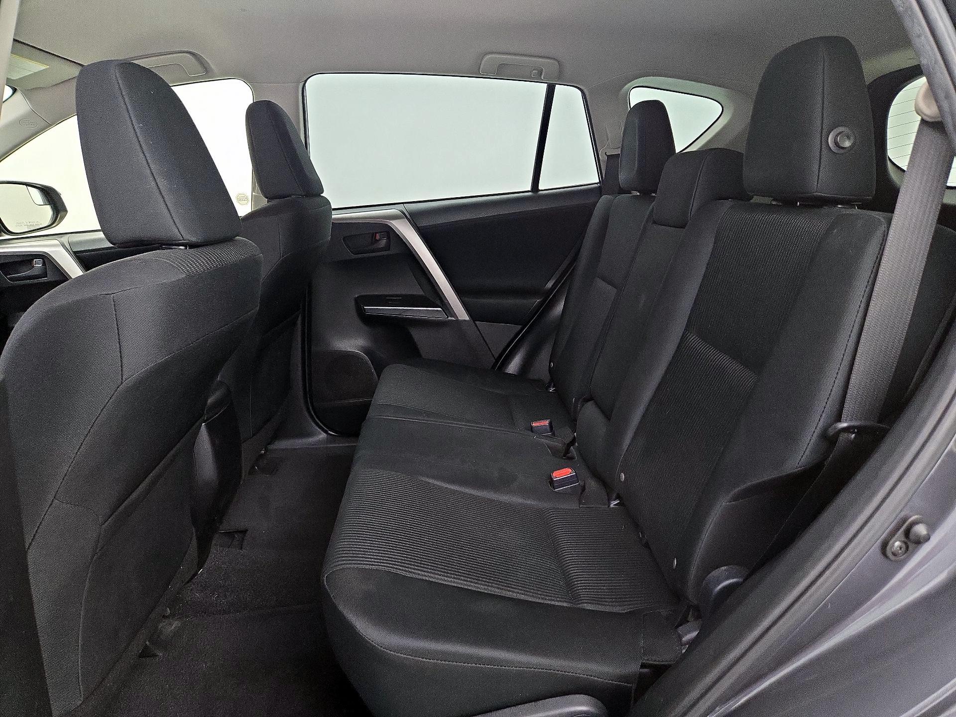 Thumbnail: 2018 Toyota RAV4 - 19