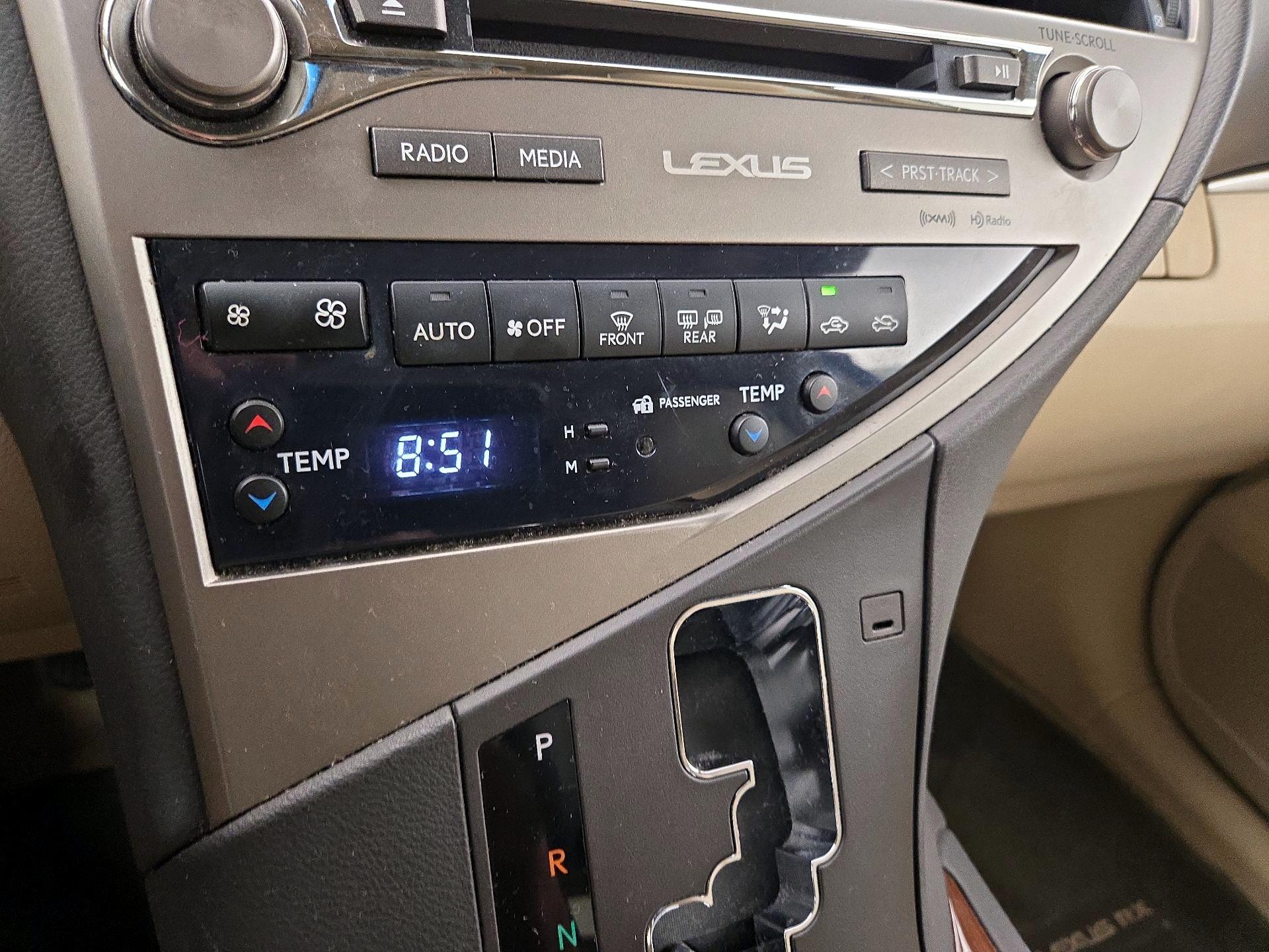 Thumbnail: 2015 Lexus RX - 16
