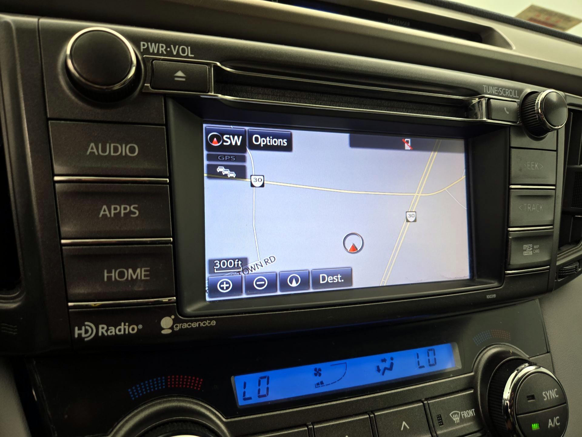Thumbnail: 2015 Toyota RAV4 - 14