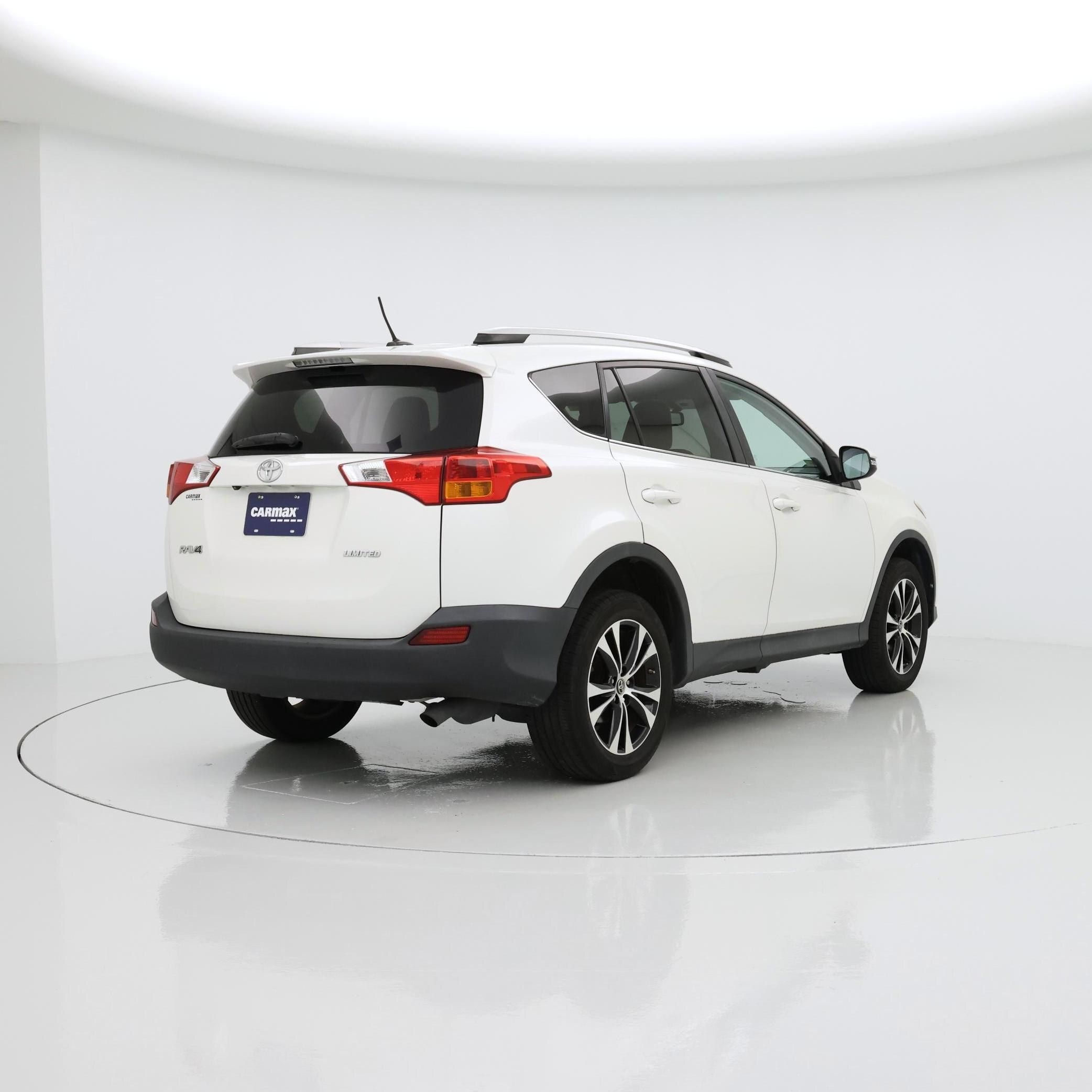 Thumbnail: 2015 Toyota RAV4 - 8