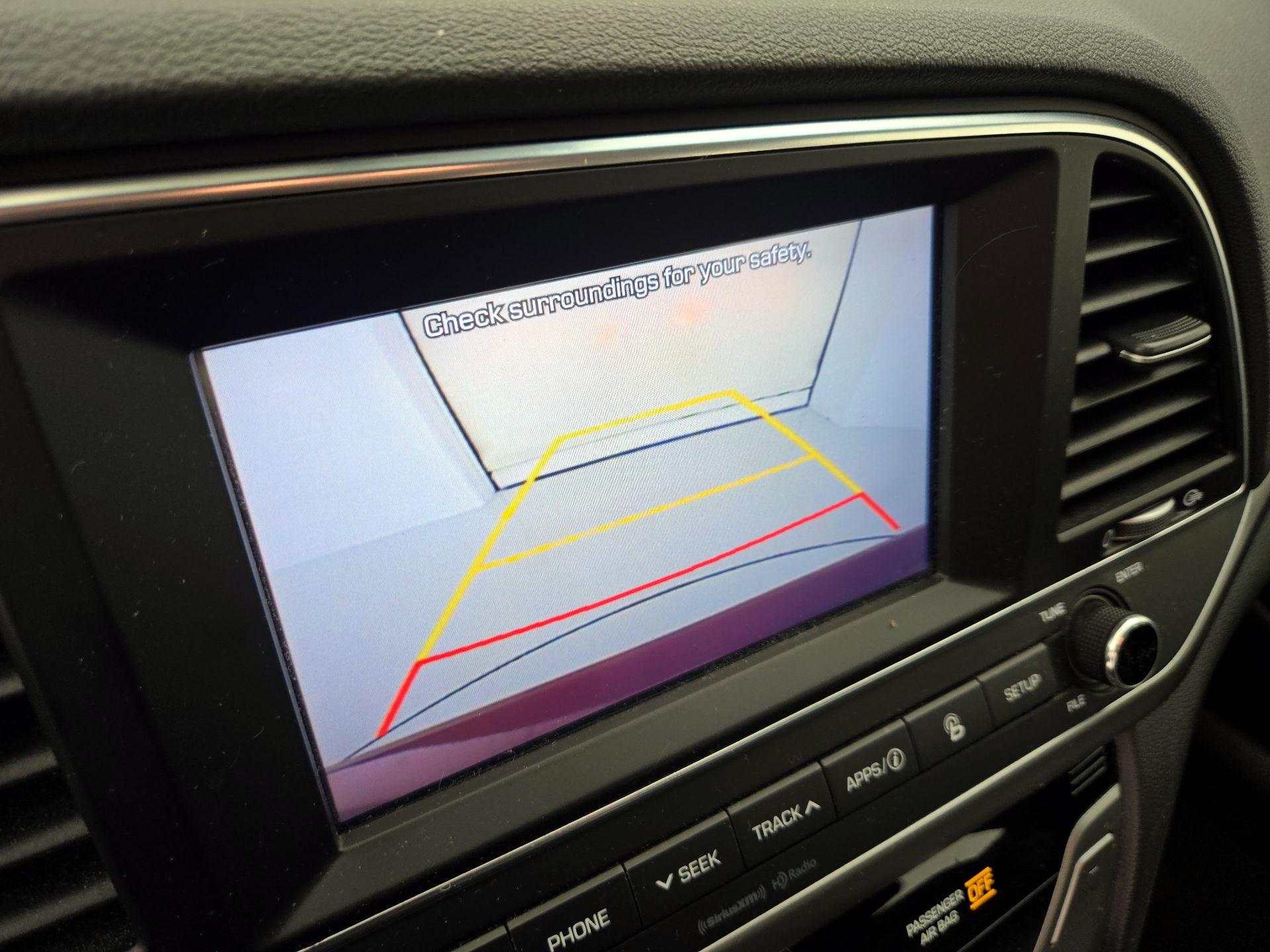 Thumbnail: 2017 Hyundai Elantra - 14