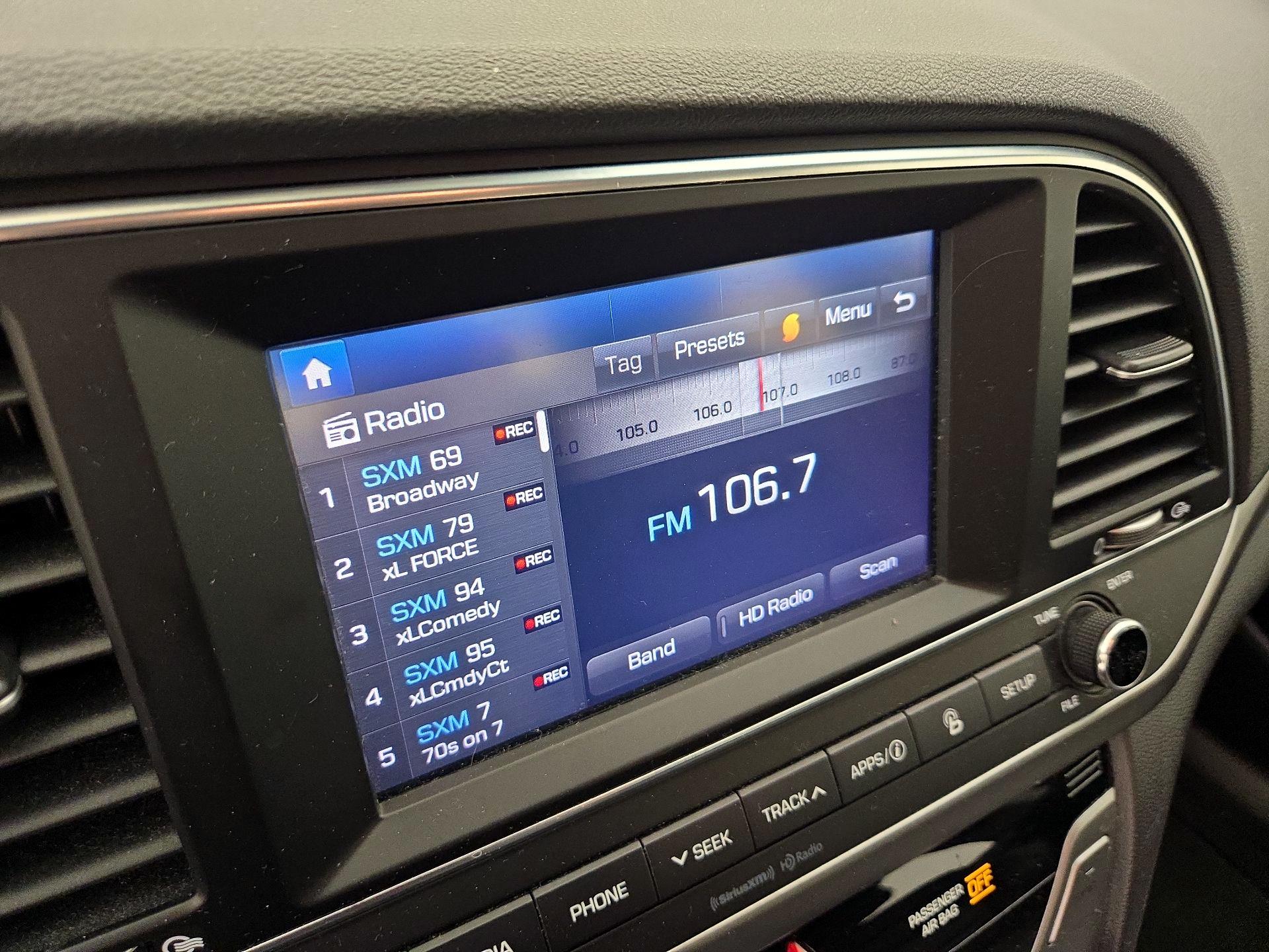 Thumbnail: 2017 Hyundai Elantra - 15