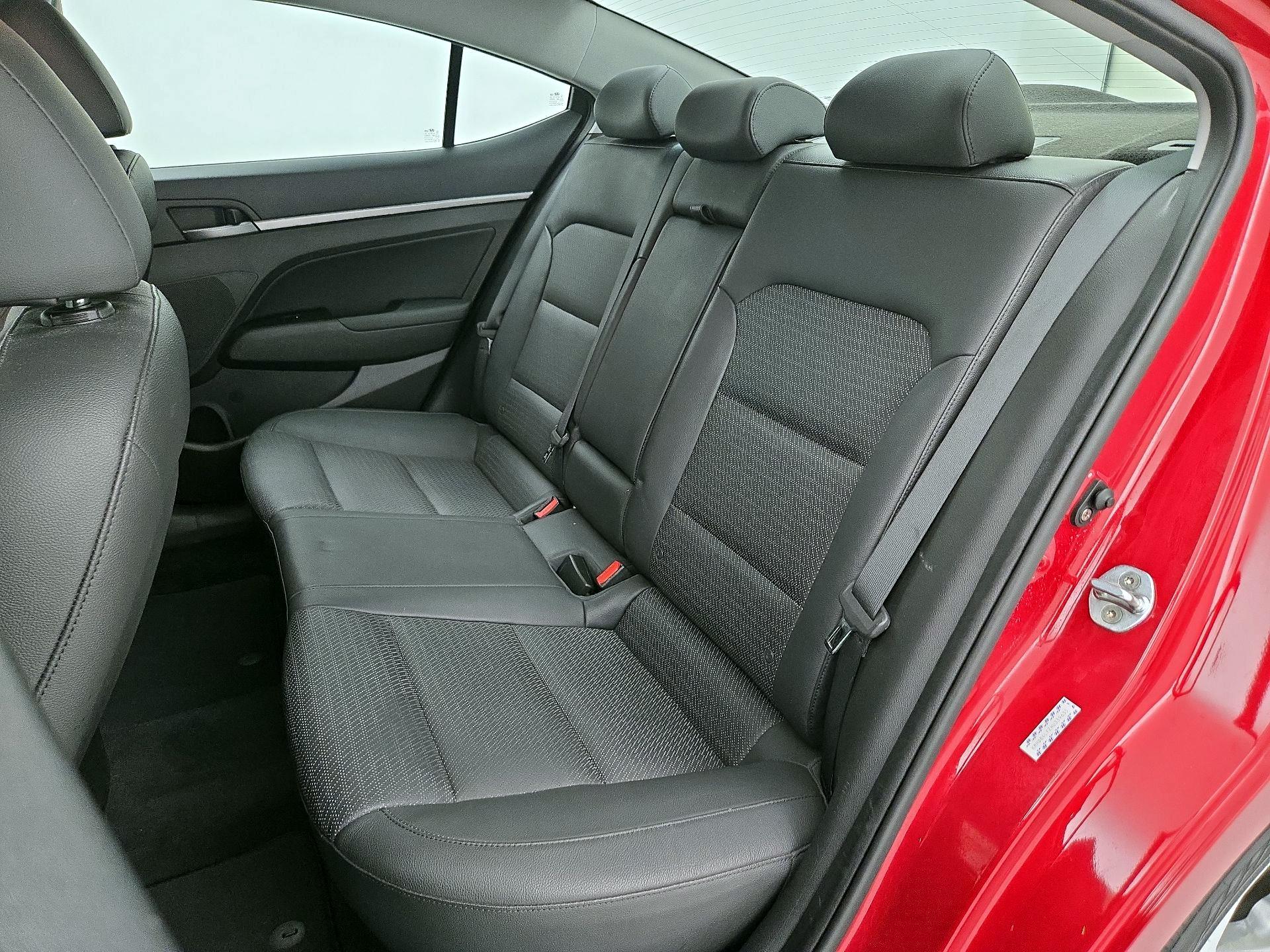 Thumbnail: 2017 Hyundai Elantra - 19