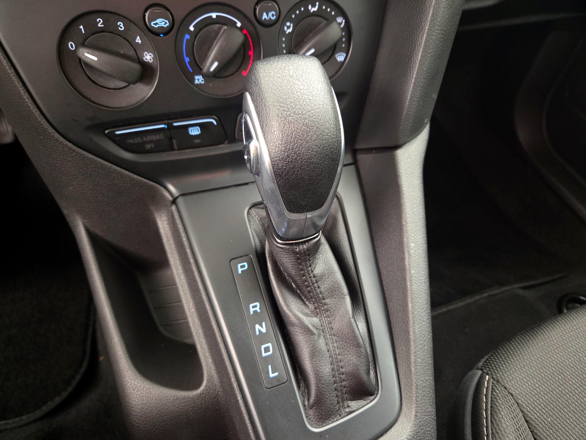 Thumbnail: 2014 Ford Focus - 16