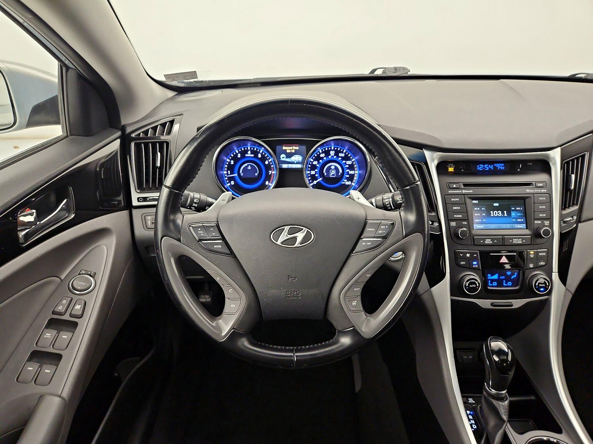 Thumbnail: 2014 Hyundai Sonata - 10
