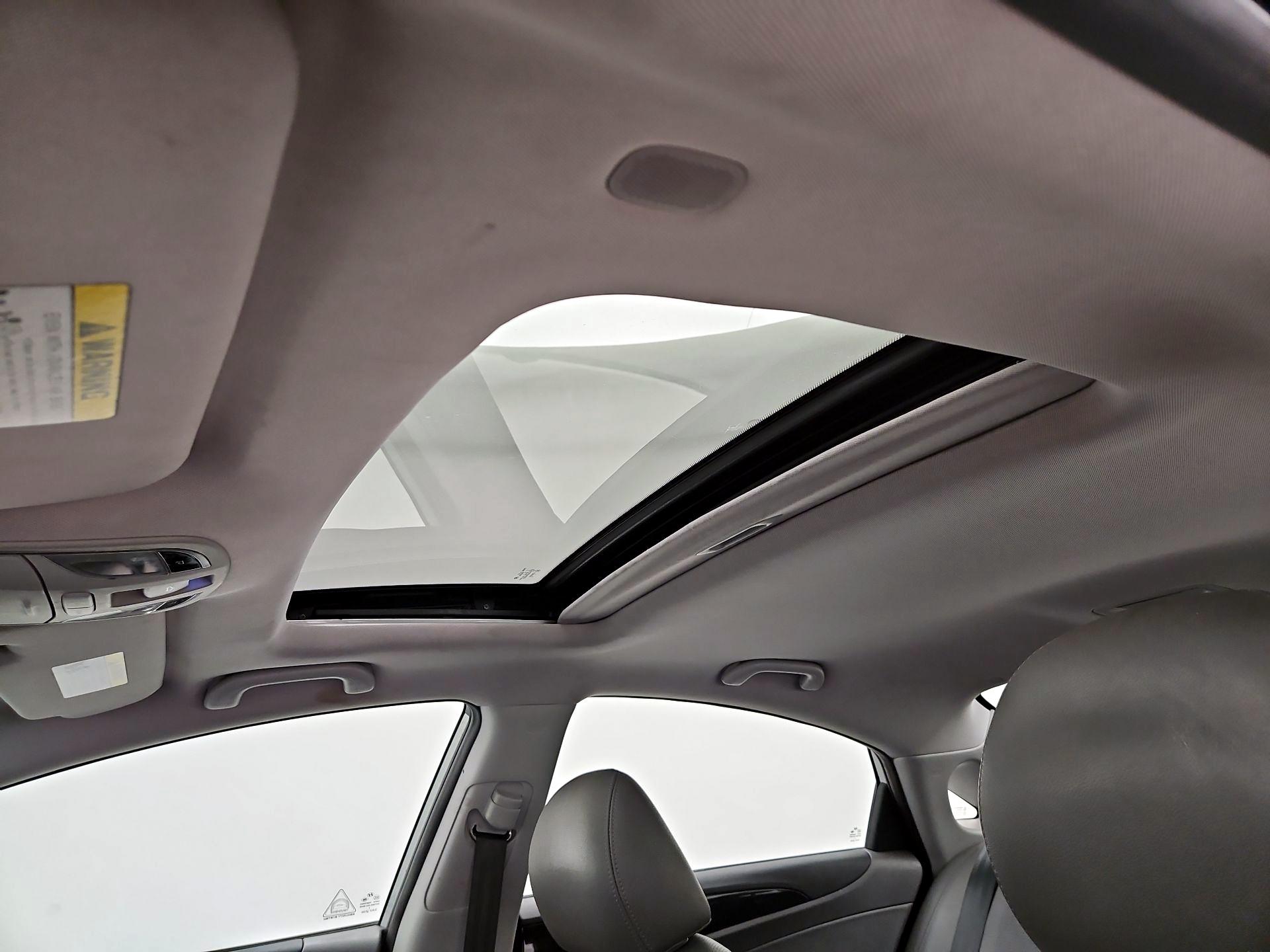 Thumbnail: 2014 Hyundai Sonata - 19