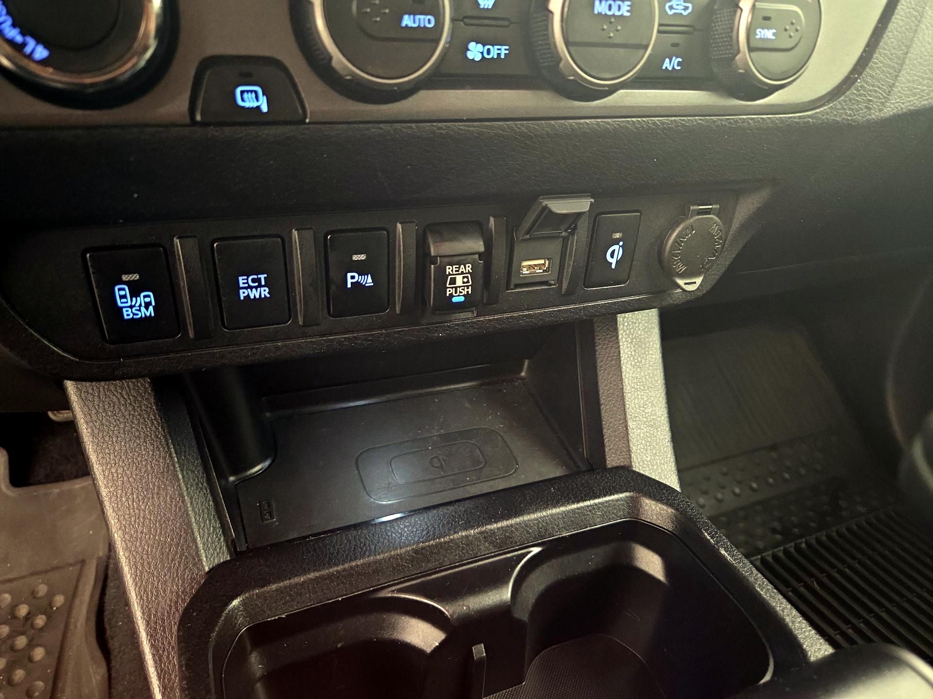 Thumbnail: 2021 Toyota Tacoma - 18