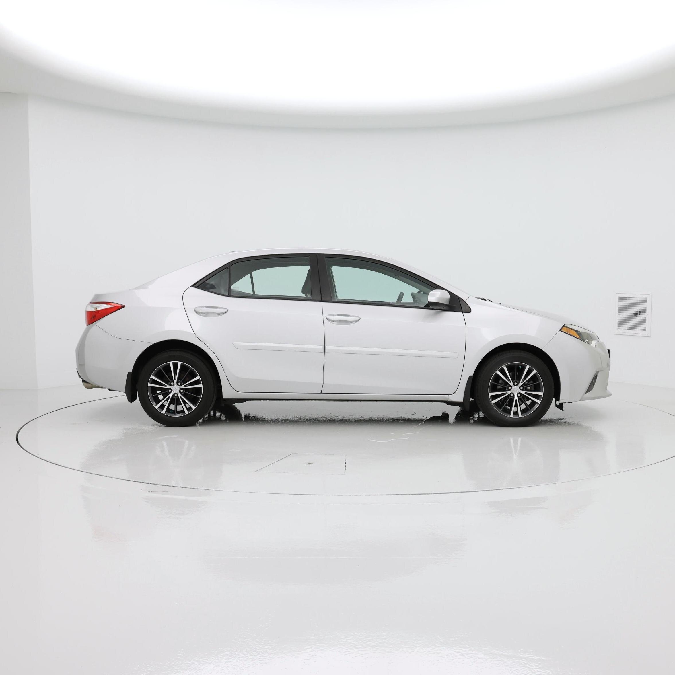 Thumbnail: 2016 Toyota Corolla - 7
