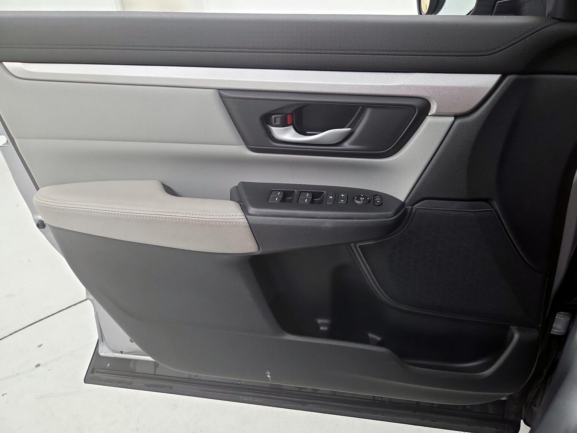 Thumbnail: 2017 Honda CR-V - 12