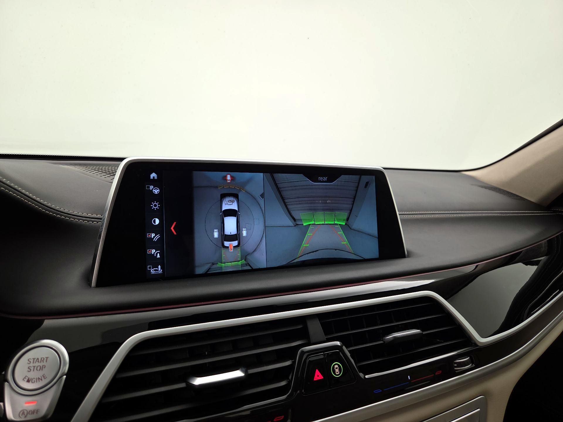 Thumbnail: 2018 BMW 7 Series - 15