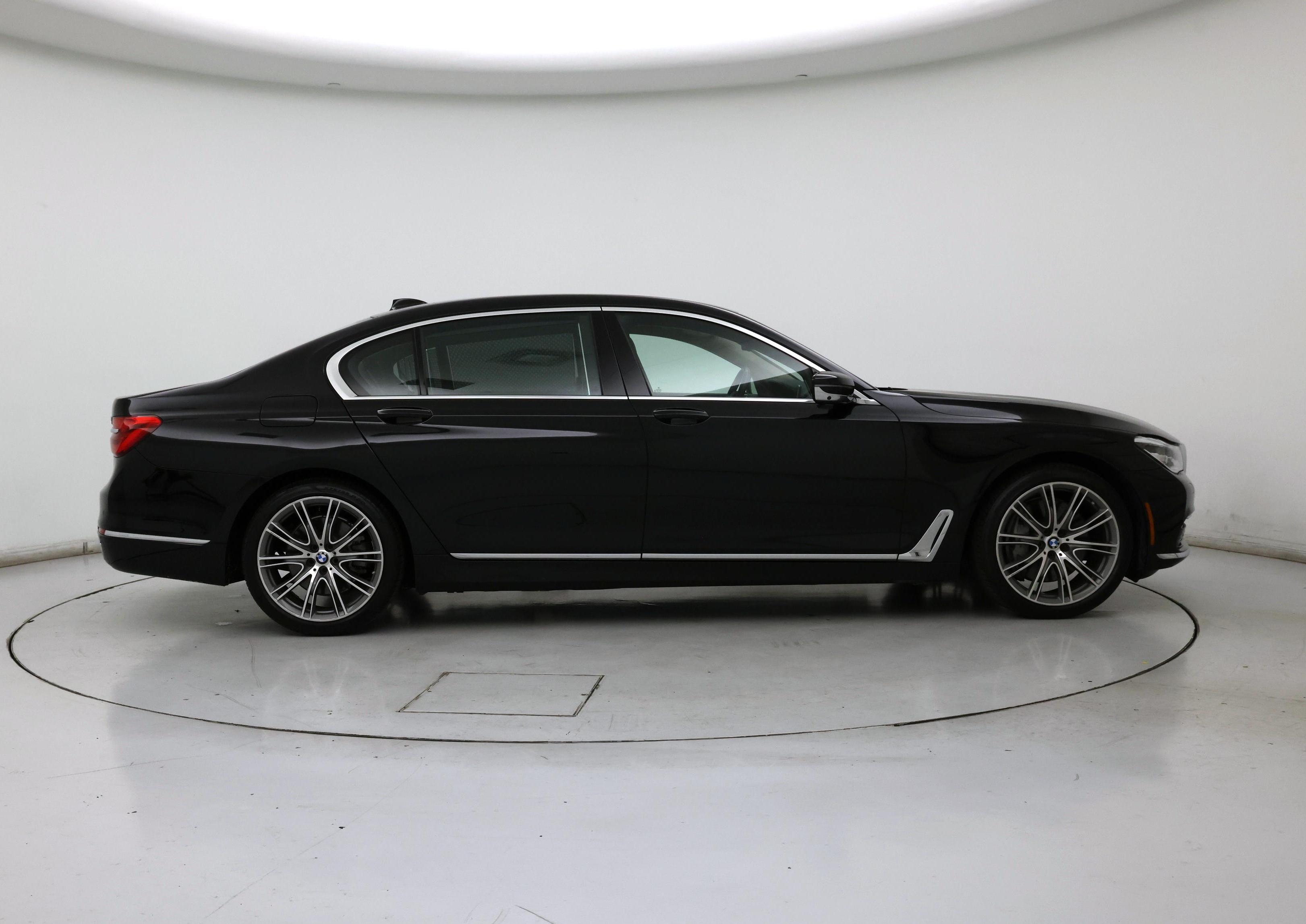 Thumbnail: 2018 BMW 7 Series - 7