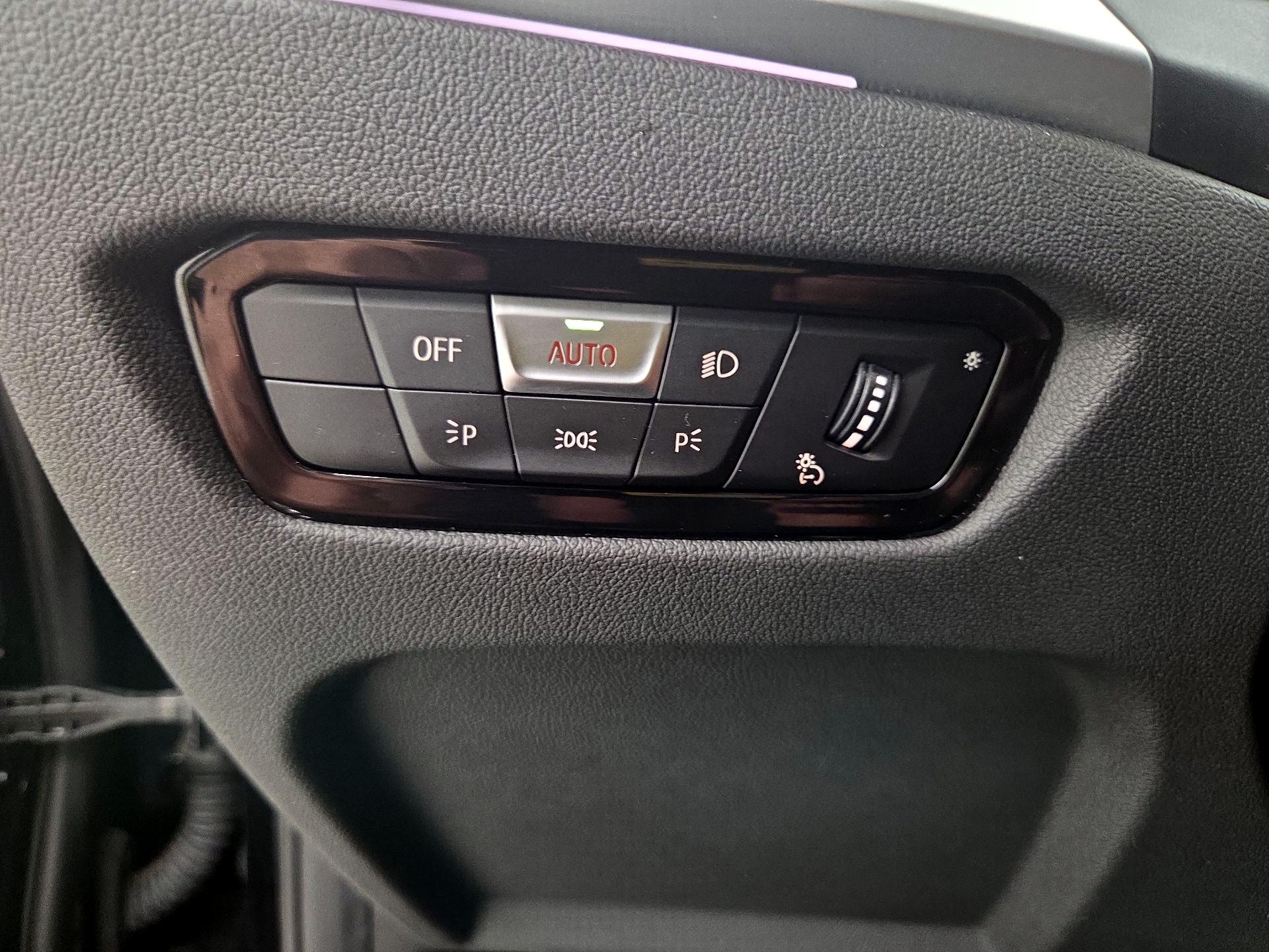 Thumbnail: 2023 BMW 3 Series - 13