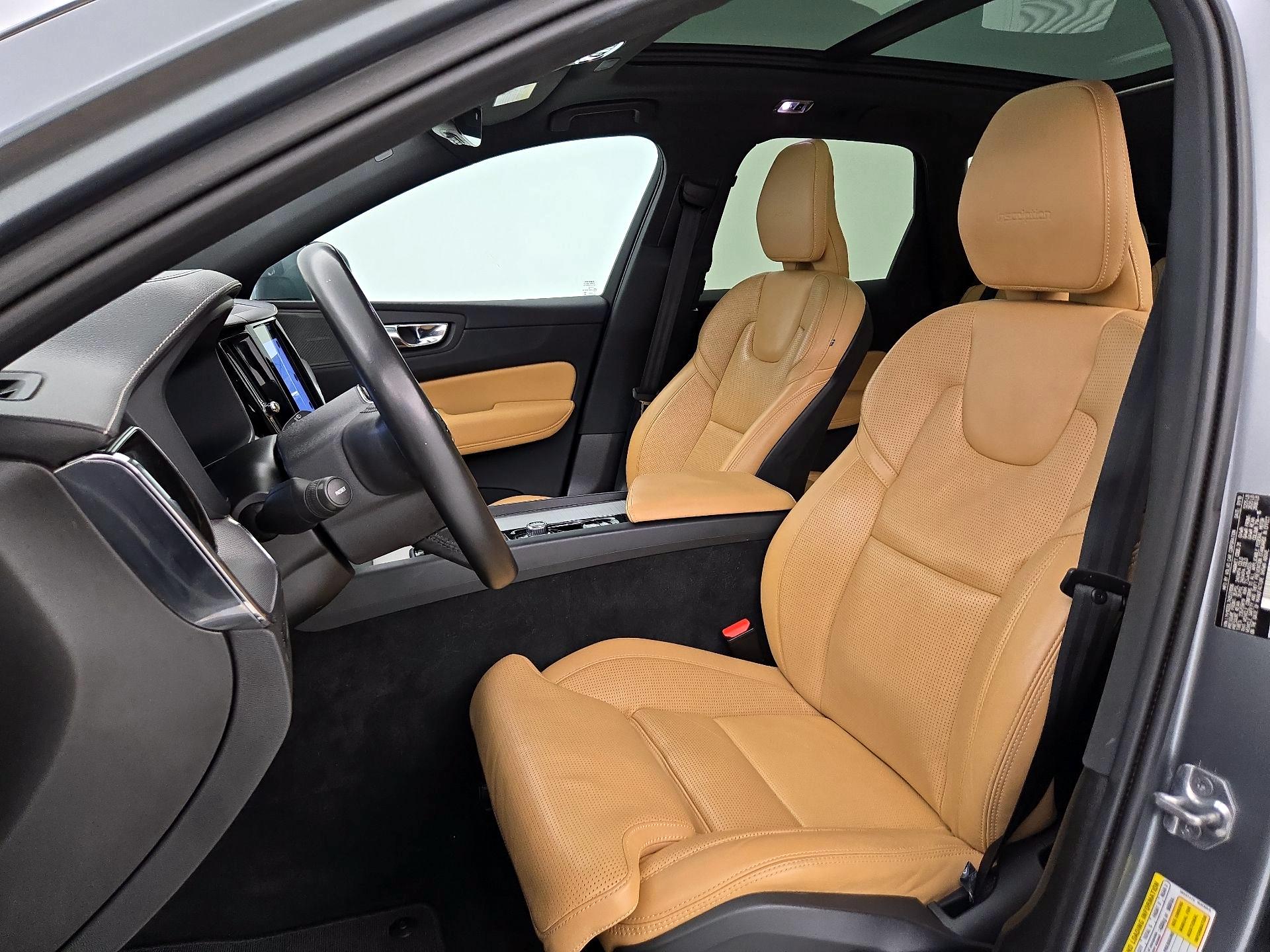 Thumbnail: 2019 Volvo XC60 - 11