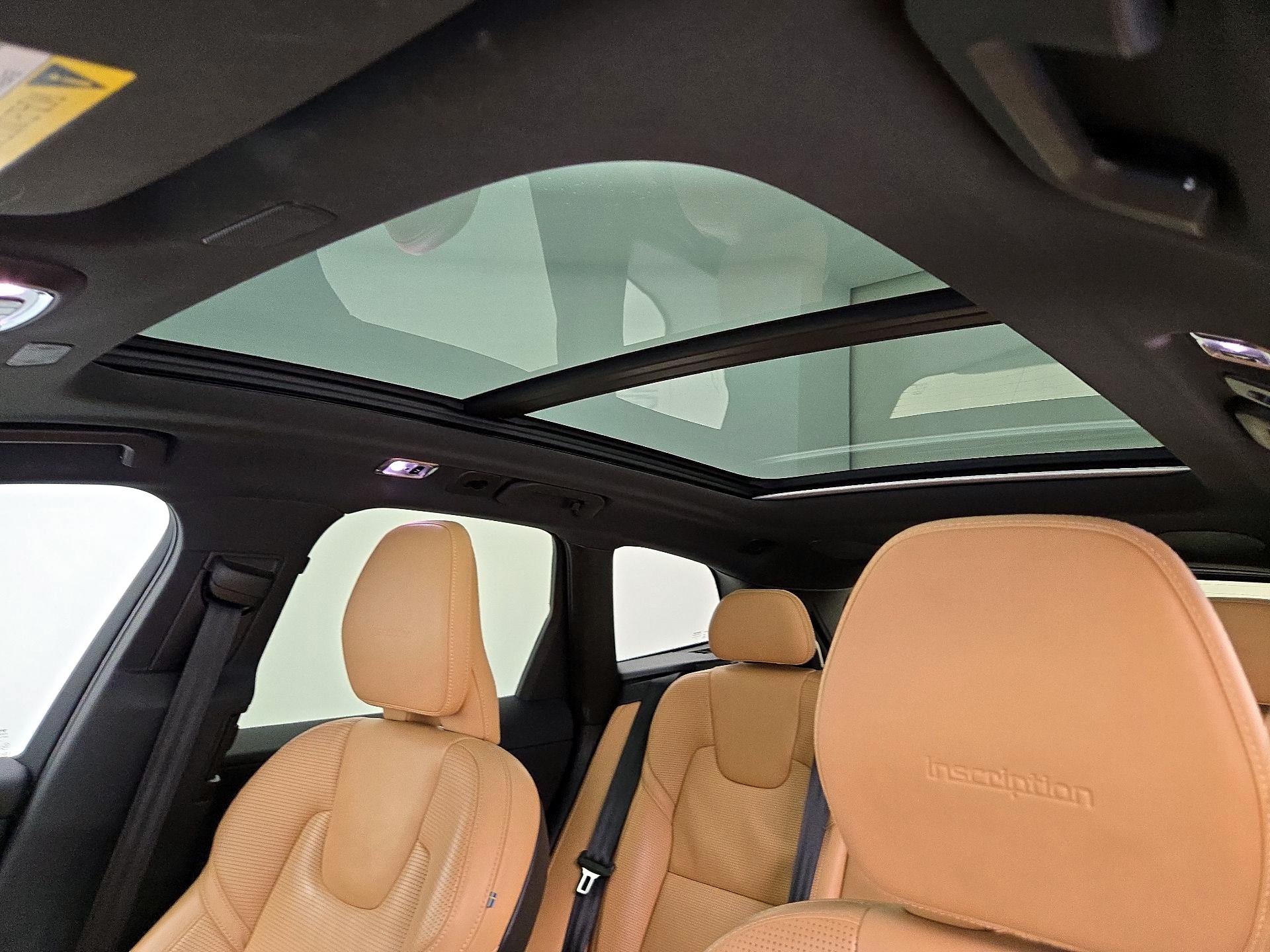Thumbnail: 2019 Volvo XC60 - 20