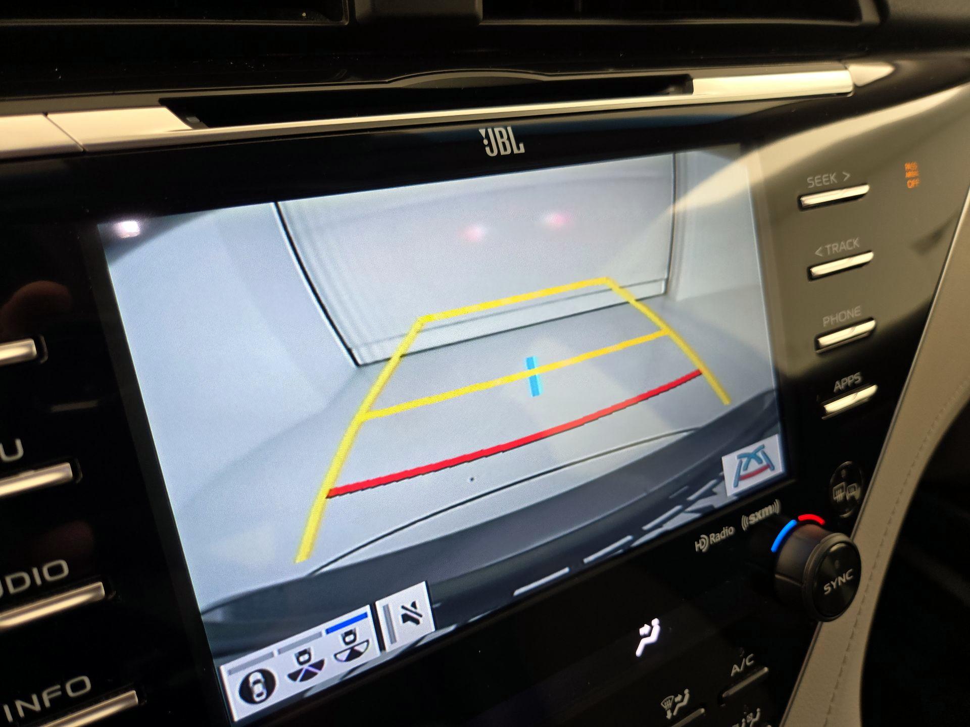 Thumbnail: 2018 Toyota Camry - 14