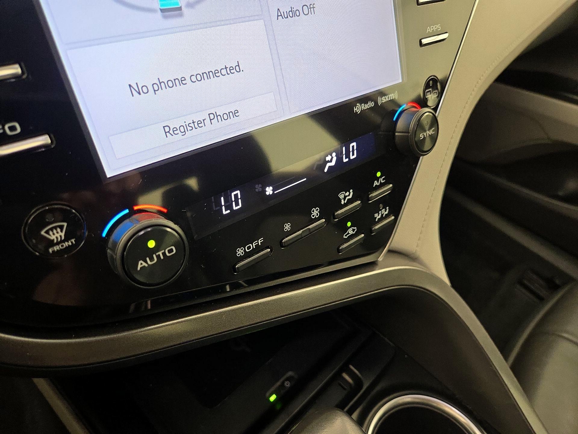 Thumbnail: 2018 Toyota Camry - 16