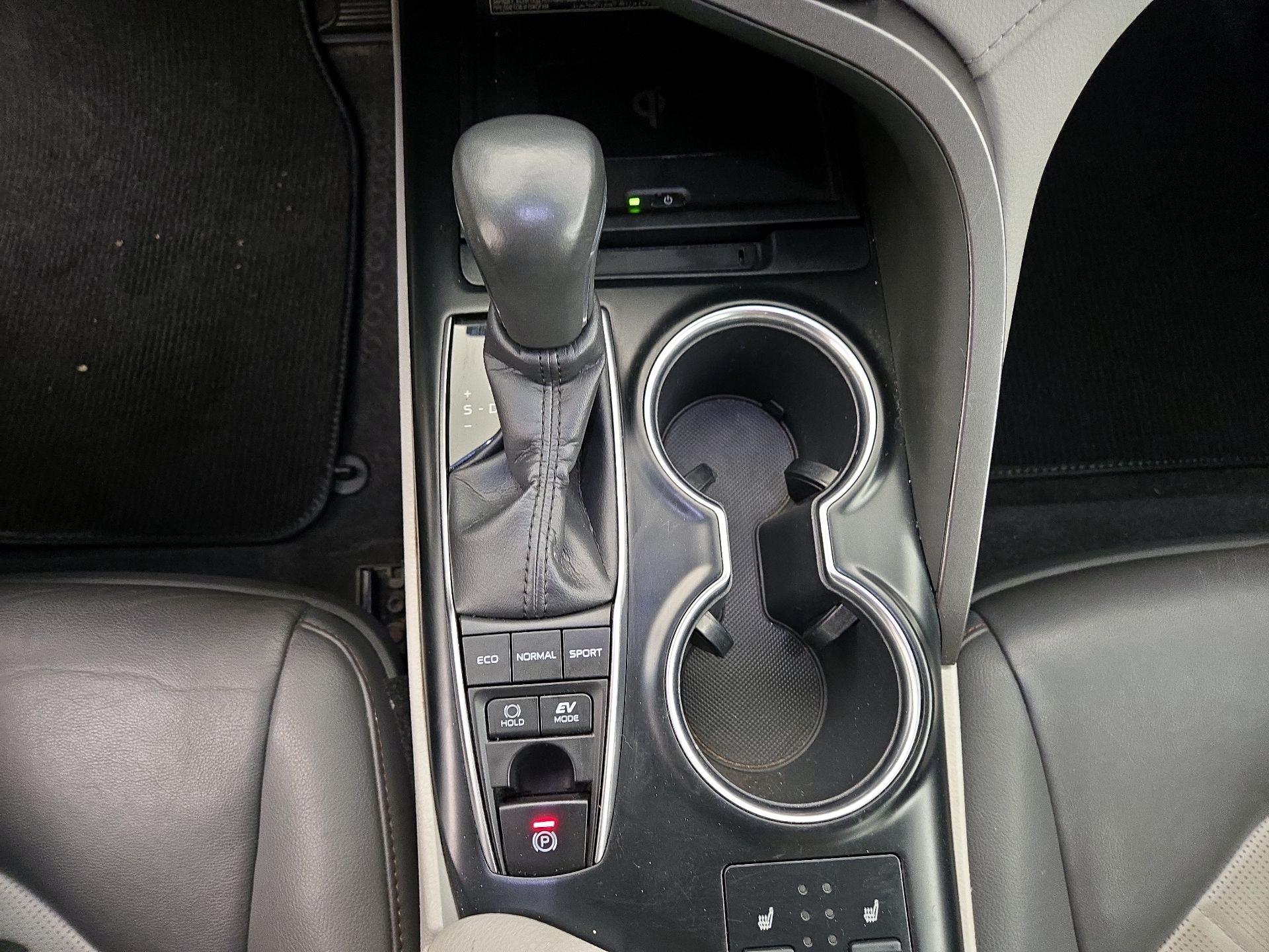 Thumbnail: 2018 Toyota Camry - 17