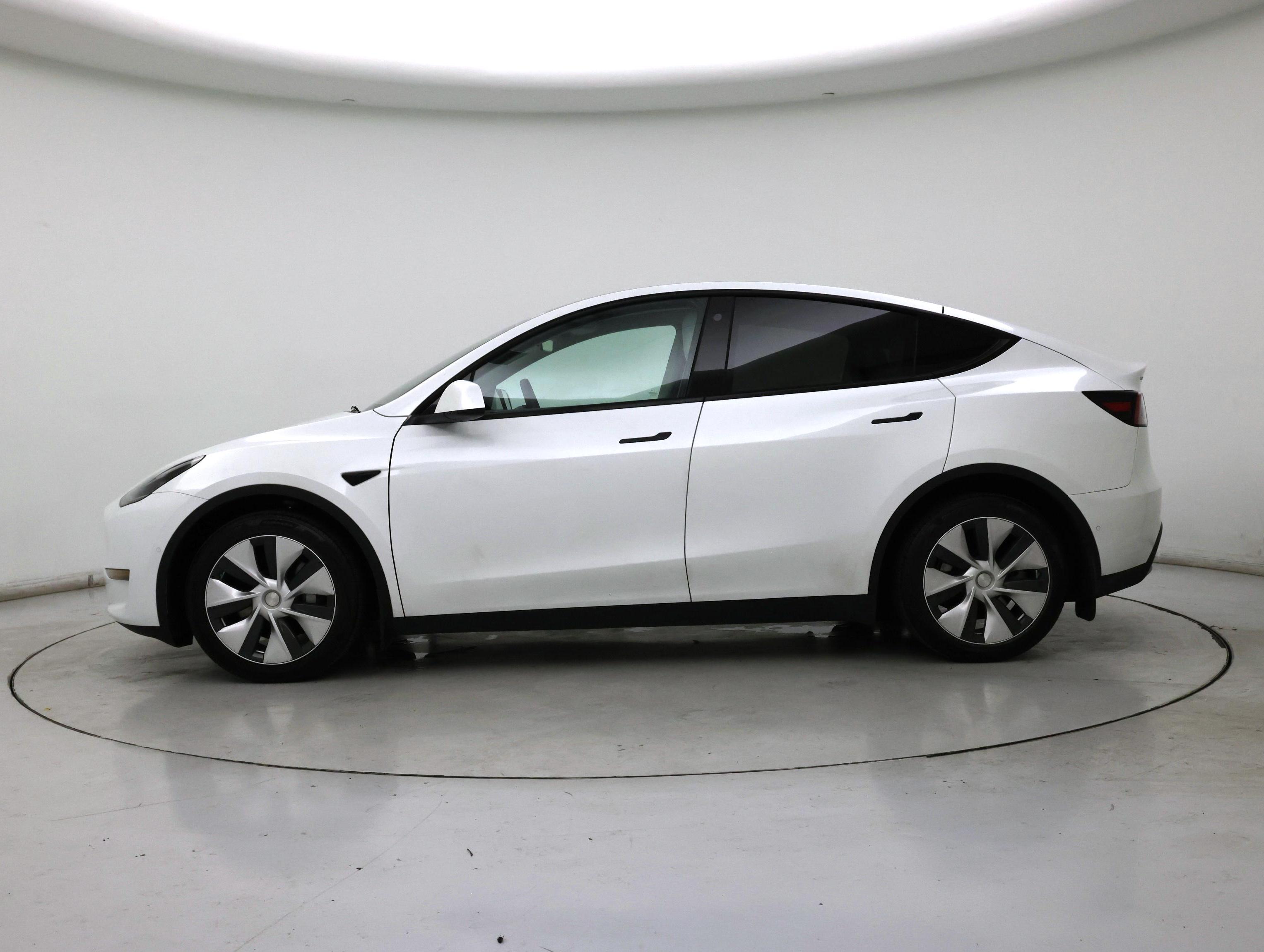 Thumbnail: 2022 Tesla Model Y - 3